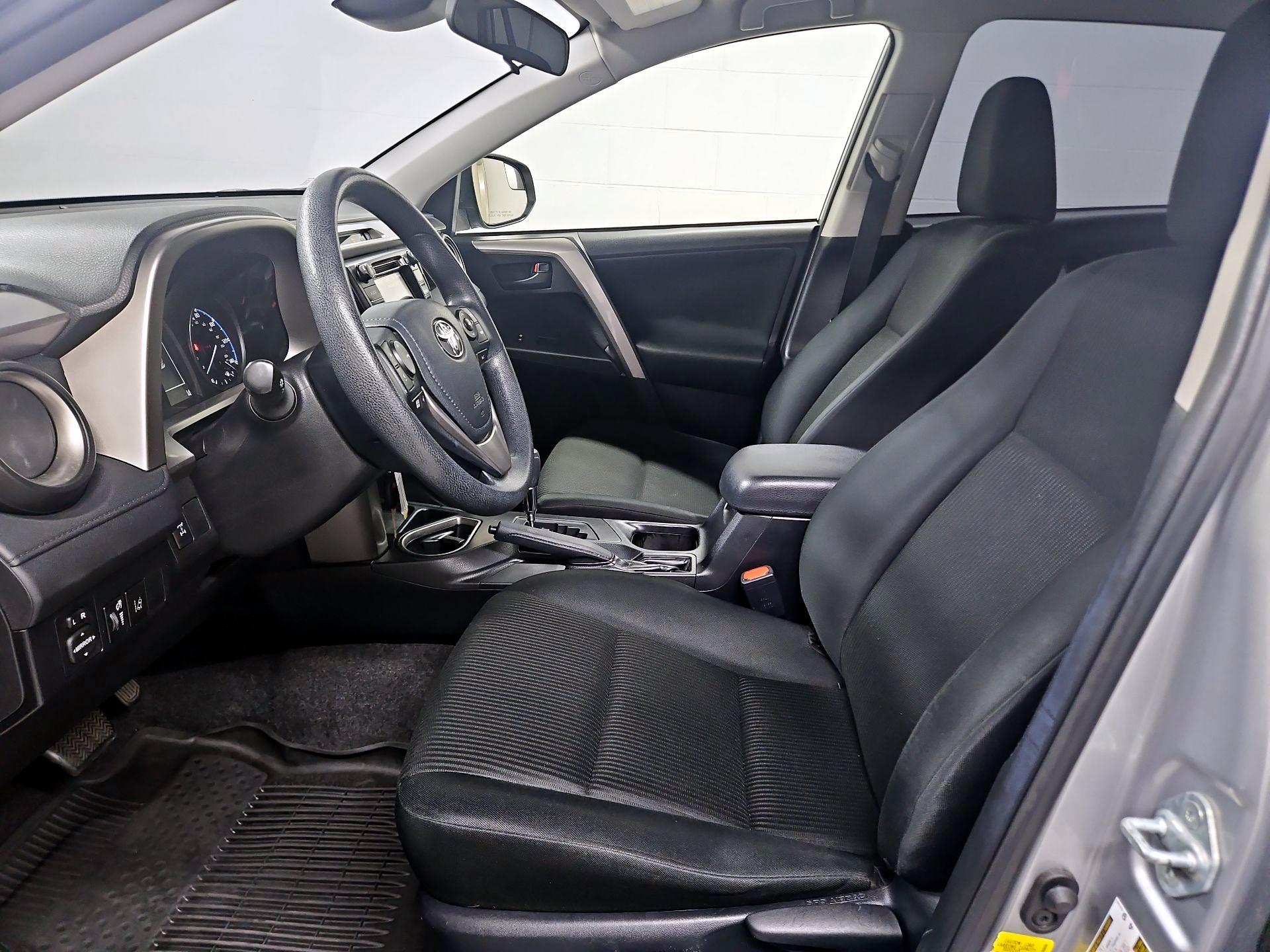 Thumbnail: 2018 Toyota RAV4 - 11