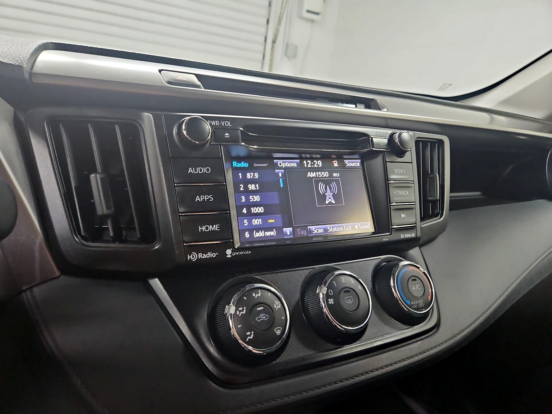 Thumbnail: 2018 Toyota RAV4 - 15