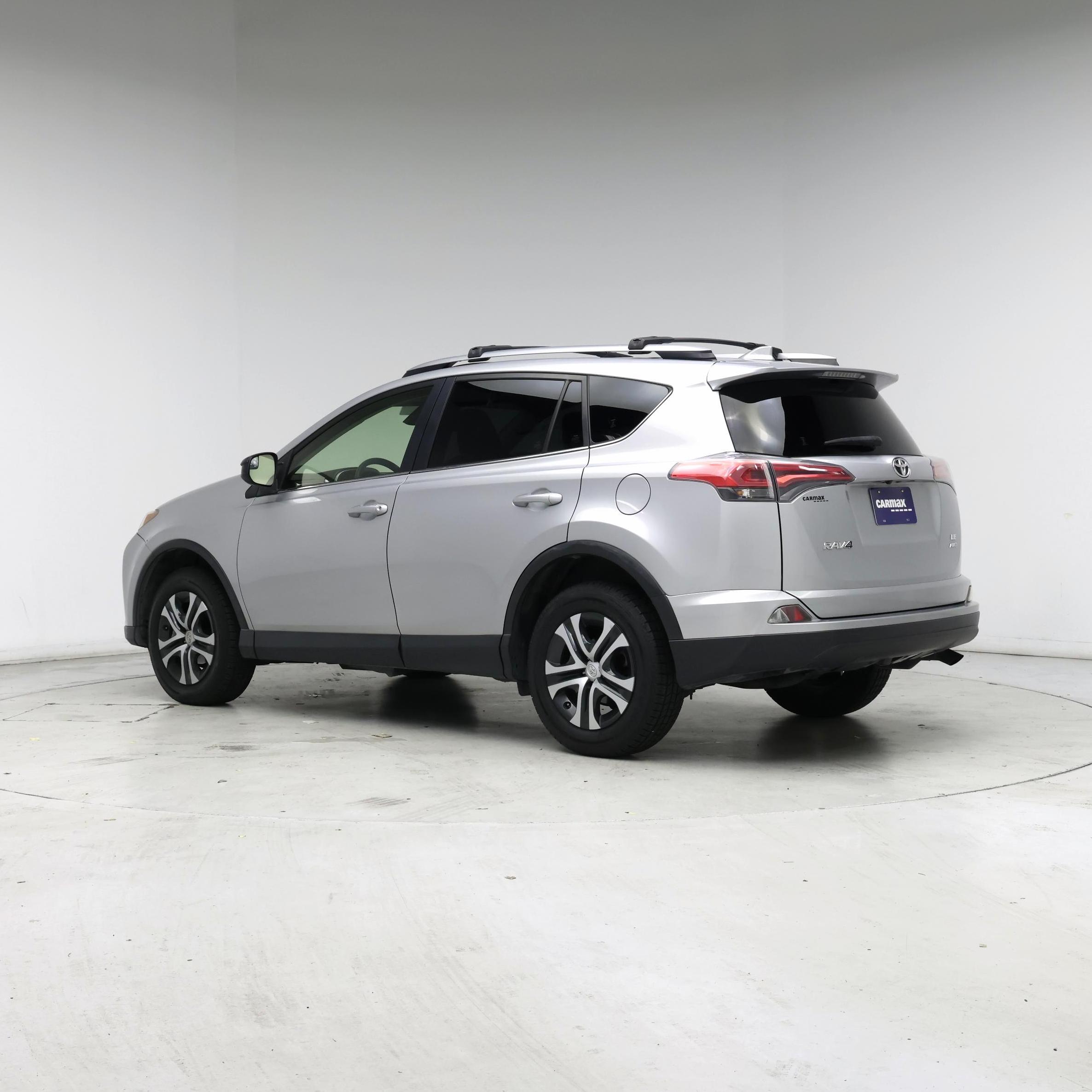 Thumbnail: 2018 Toyota RAV4 - 2