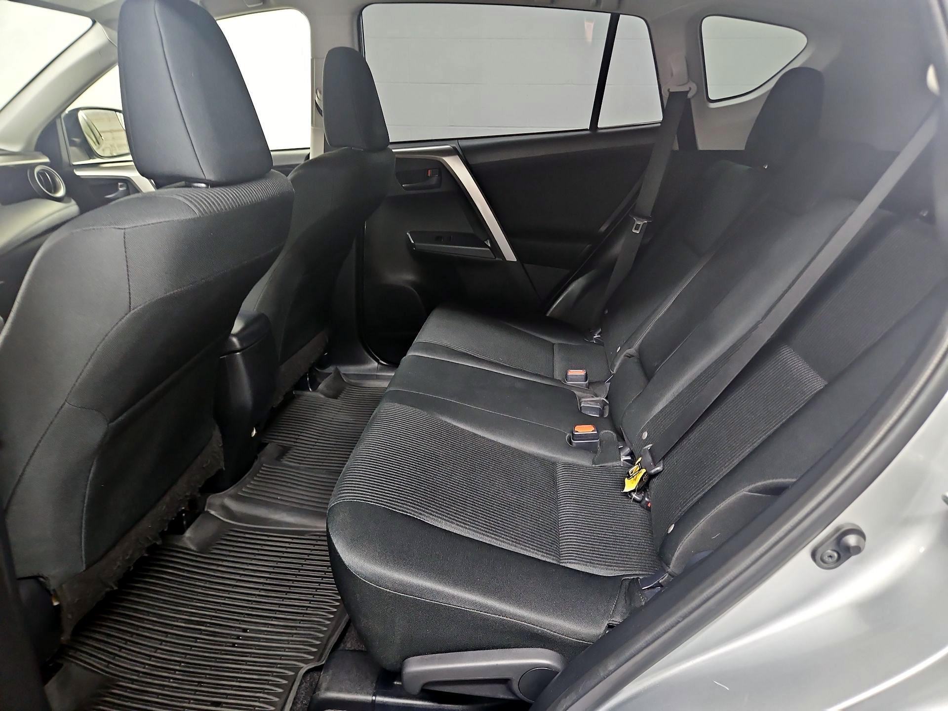 Thumbnail: 2018 Toyota RAV4 - 19
