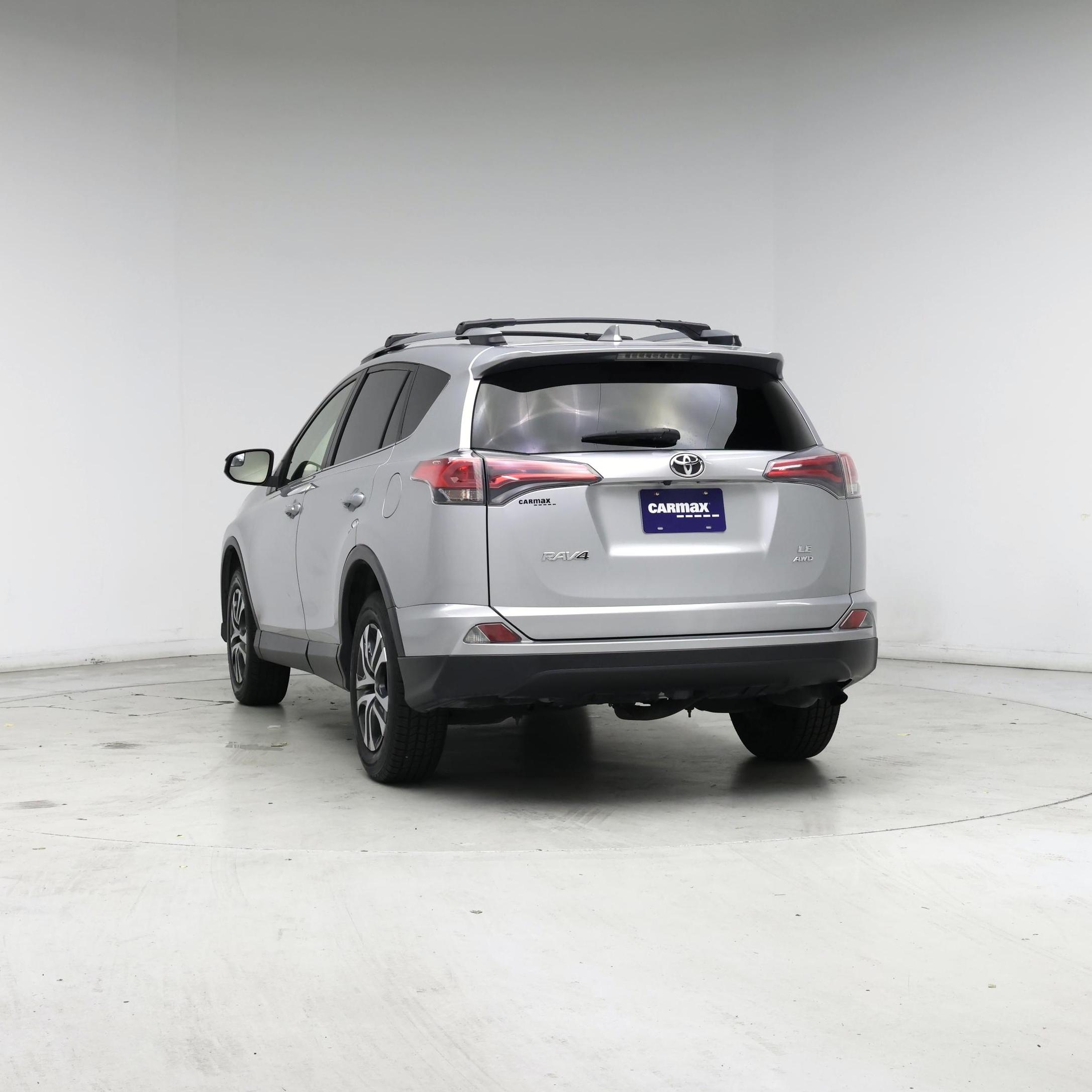 Thumbnail: 2018 Toyota RAV4 - 6