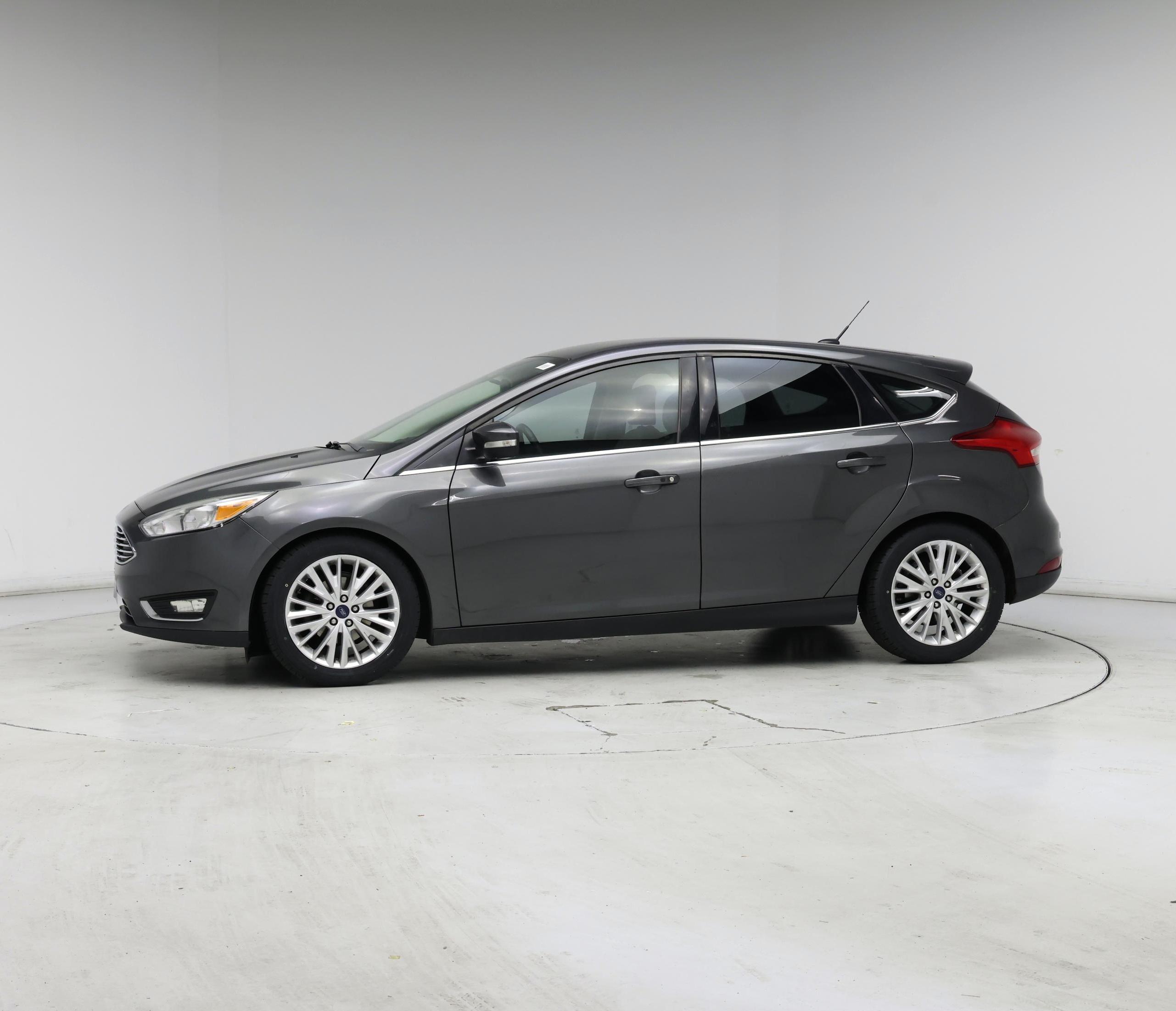 Thumbnail: 2016 Ford Focus - 3