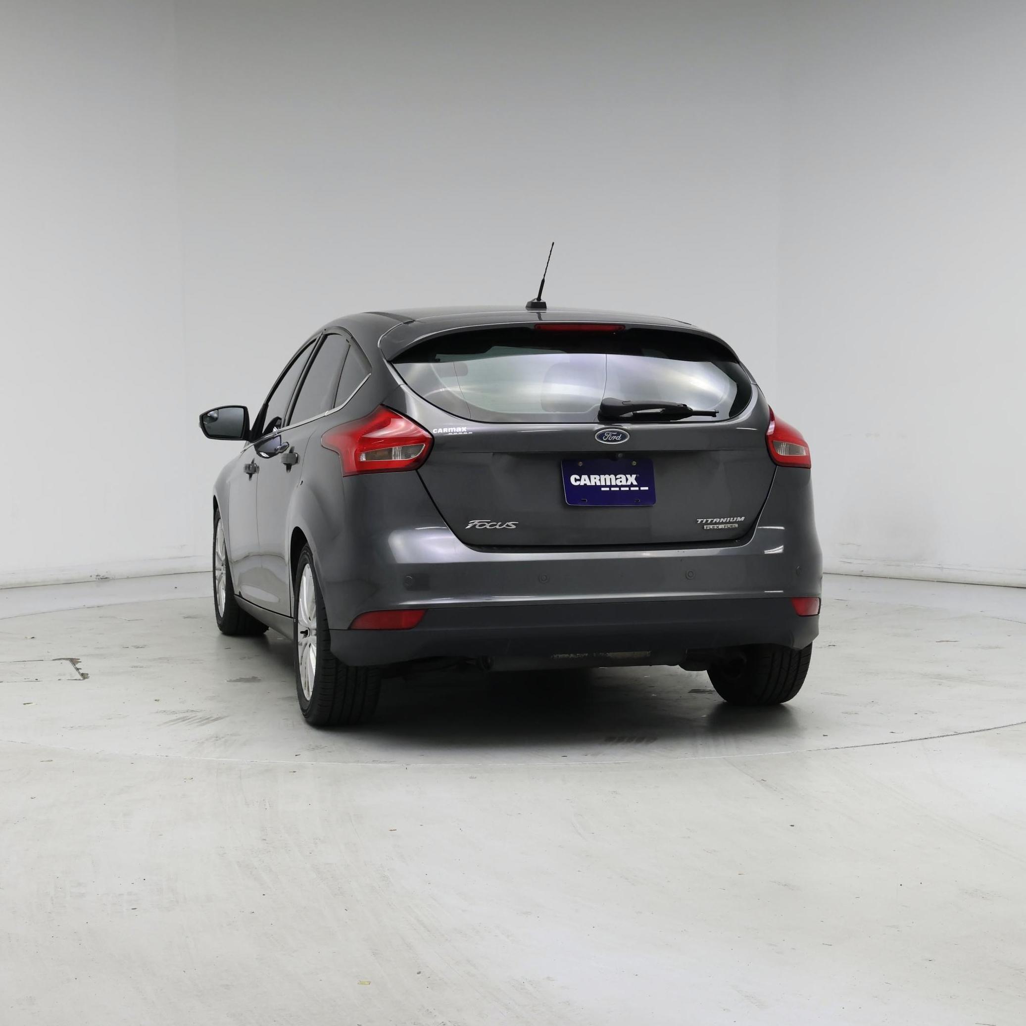 Thumbnail: 2016 Ford Focus - 6