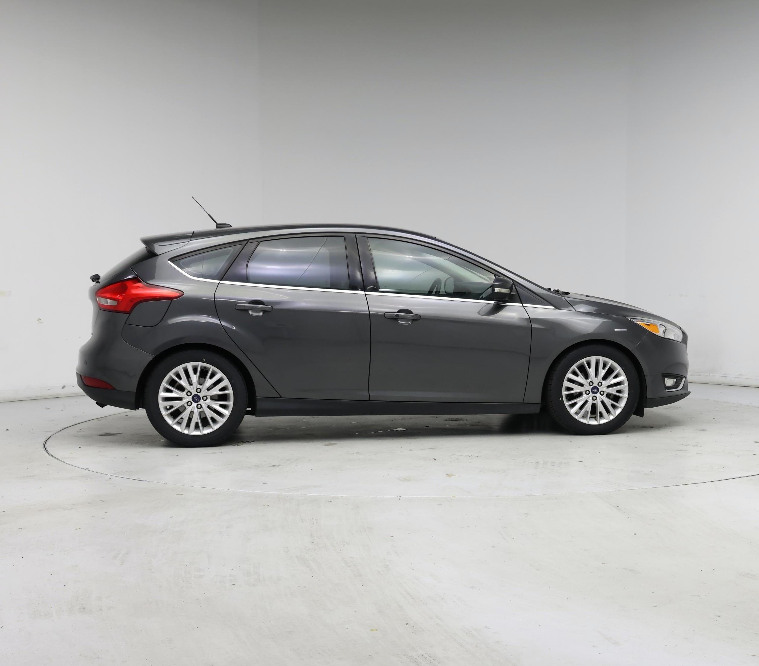 Thumbnail: 2016 Ford Focus - 7