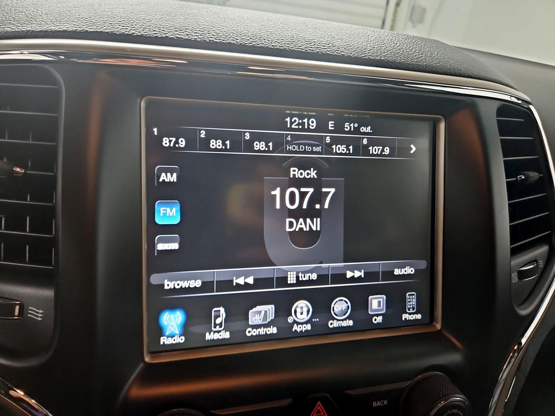 Thumbnail: 2014 Jeep Grand Cherokee - 15