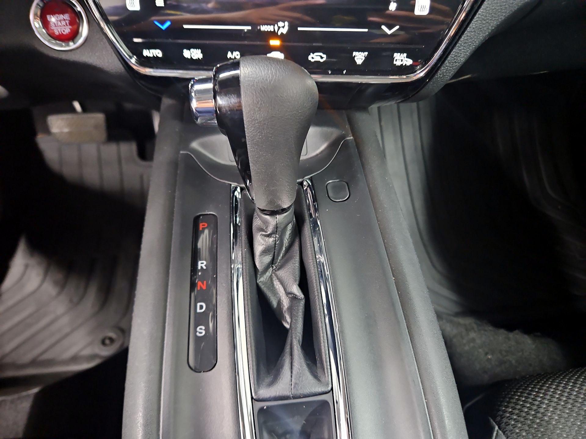 Thumbnail: 2016 Honda HR-V - 17