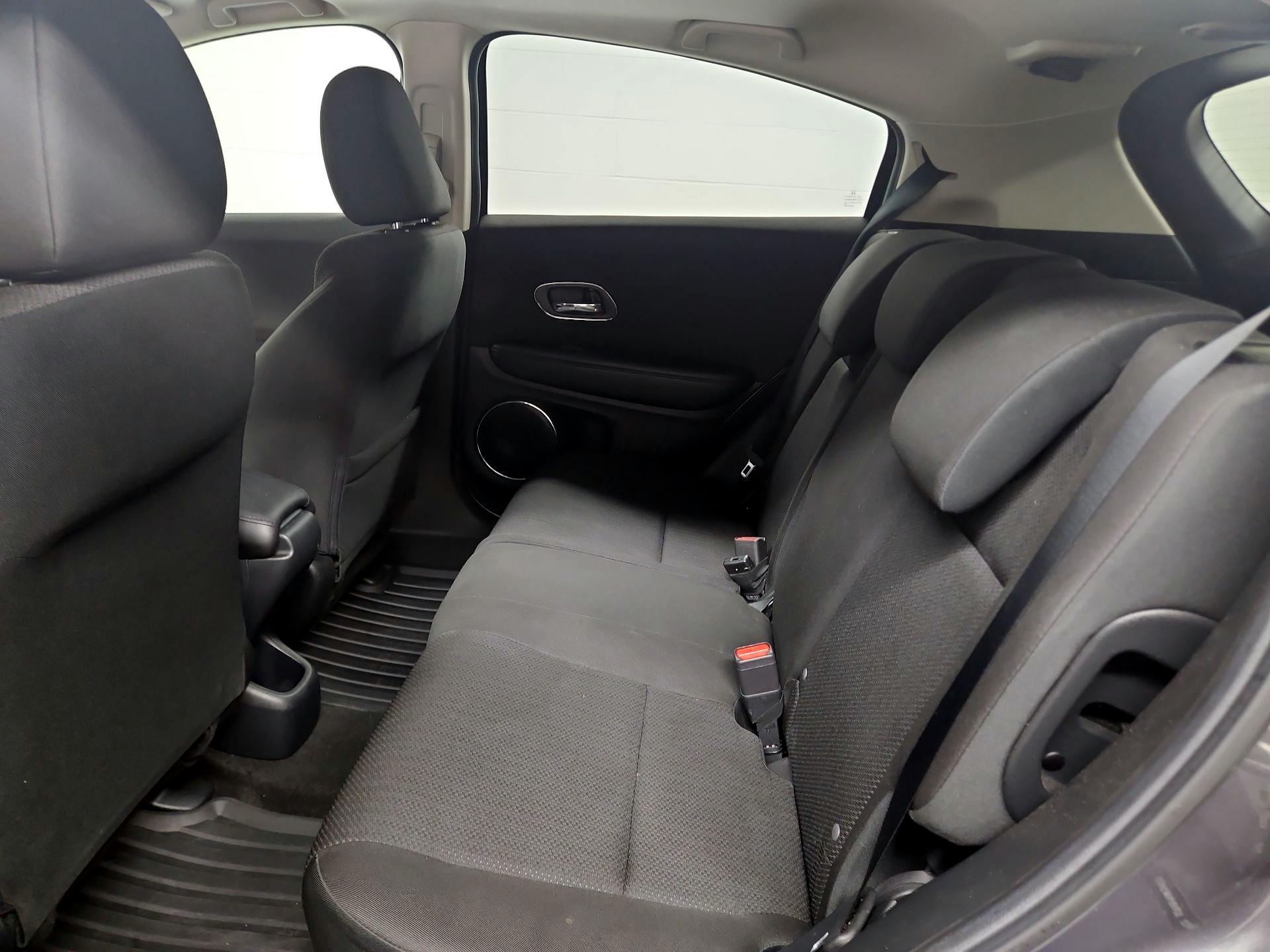 Thumbnail: 2016 Honda HR-V - 20
