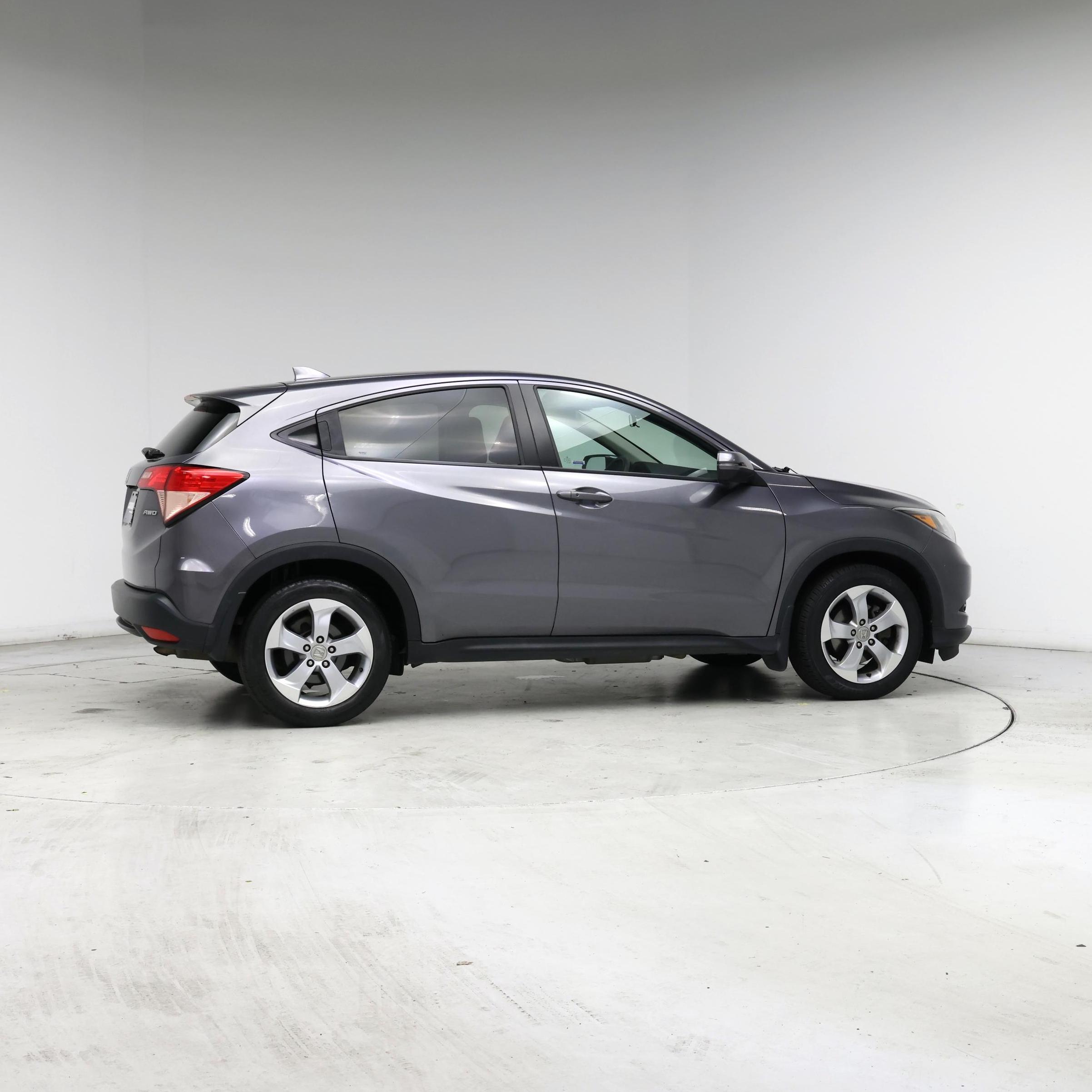 Thumbnail: 2016 Honda HR-V - 7