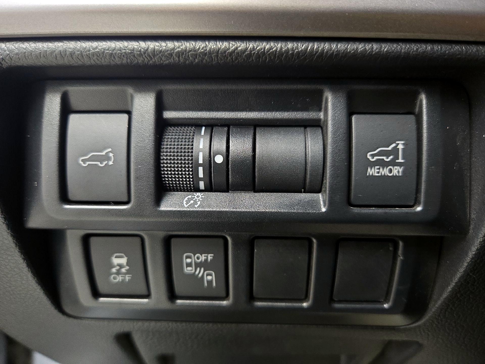 Thumbnail: 2015 Subaru Outback - 13