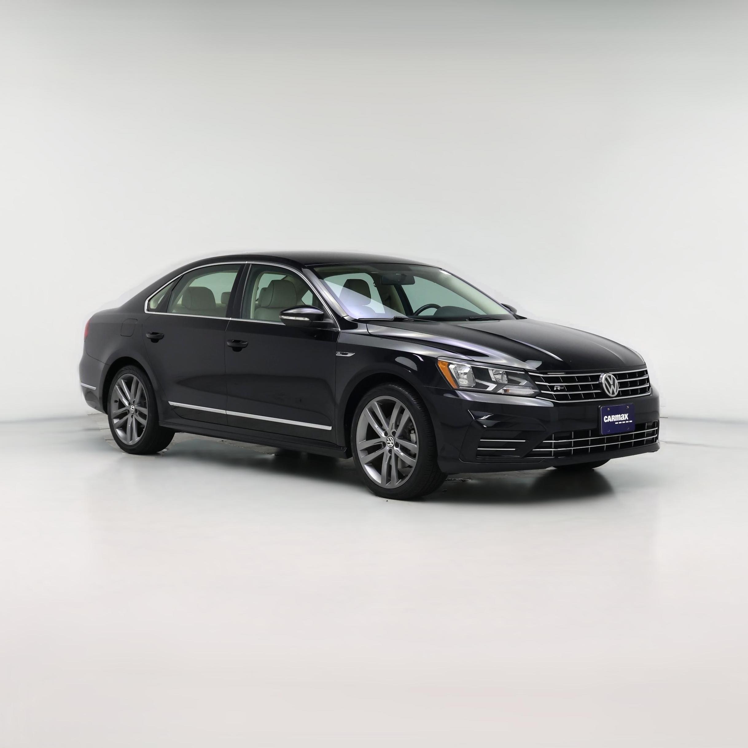 Thumbnail: 2017 Volkswagen Passat - 1