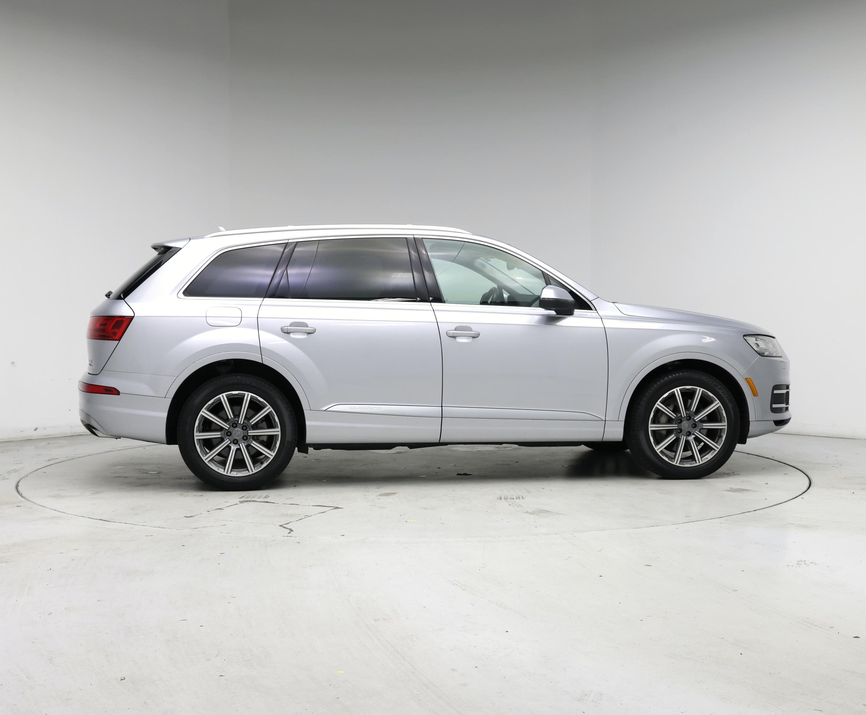 Thumbnail: 2018 Audi Q7 - 7