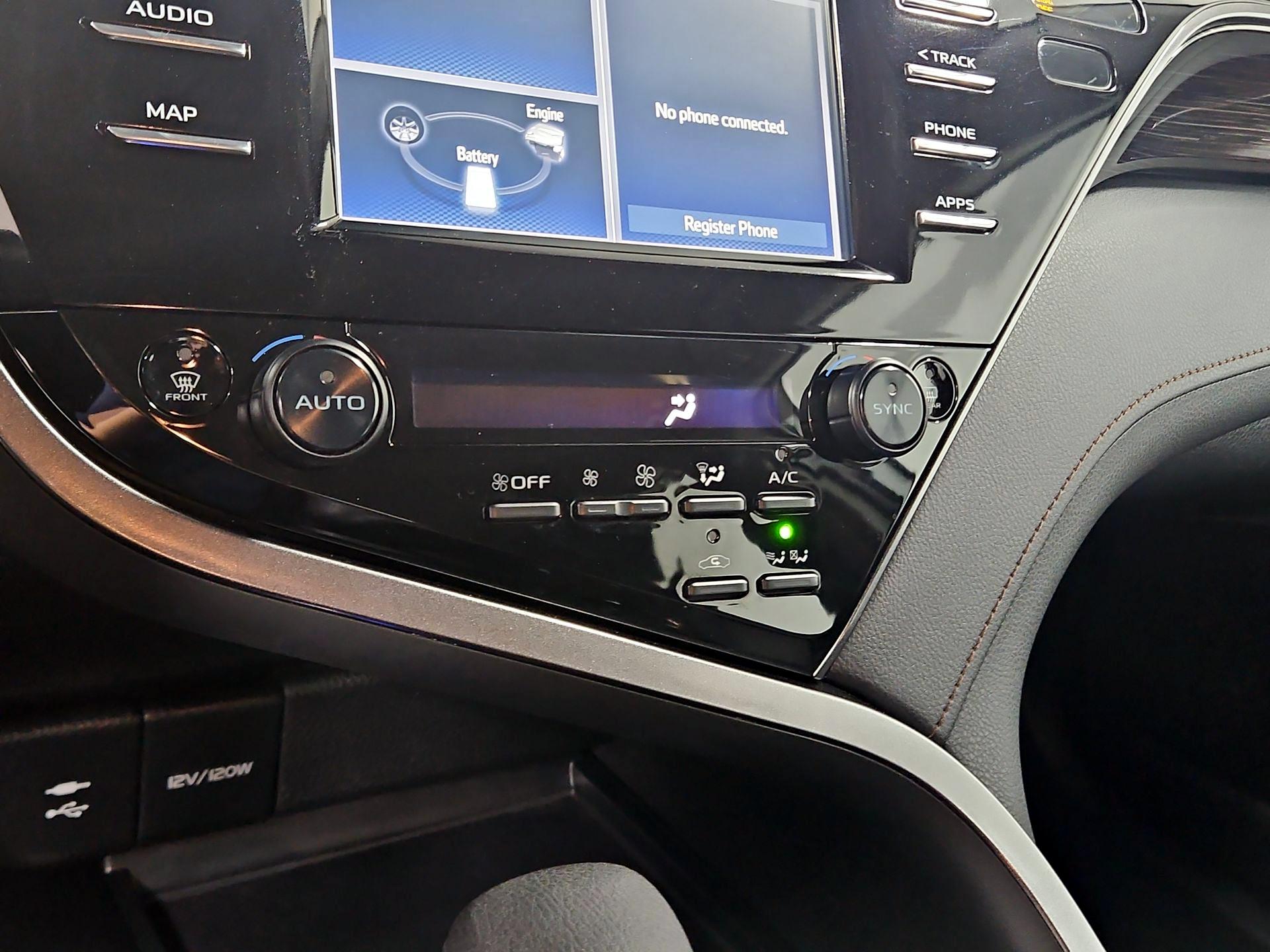 Thumbnail: 2019 Toyota Camry - 16