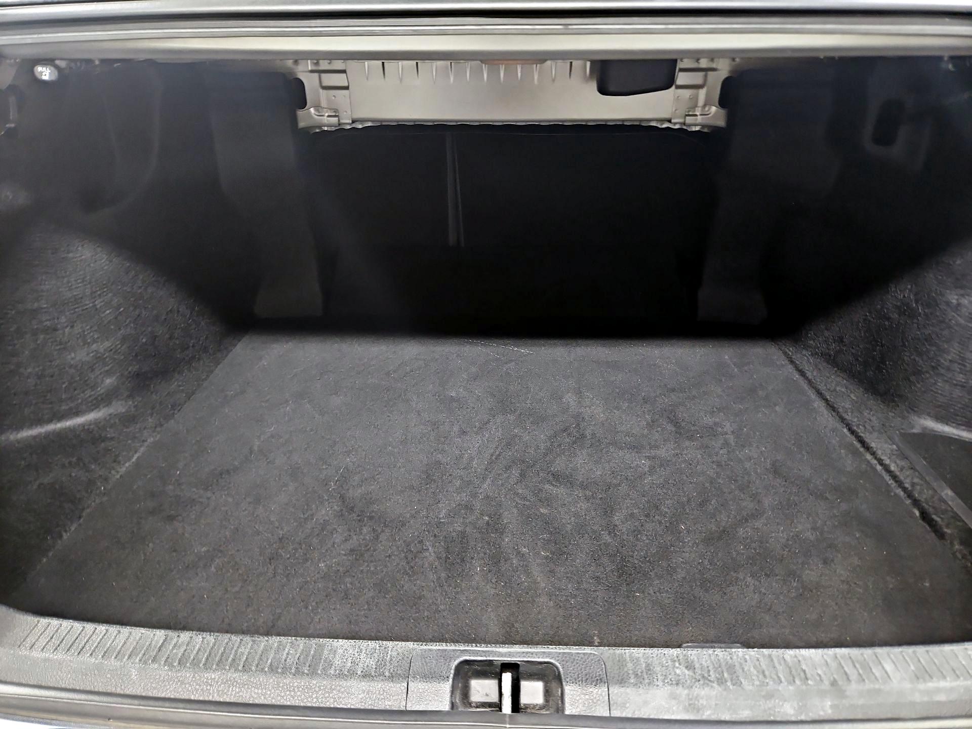Thumbnail: 2019 Toyota Camry - 20