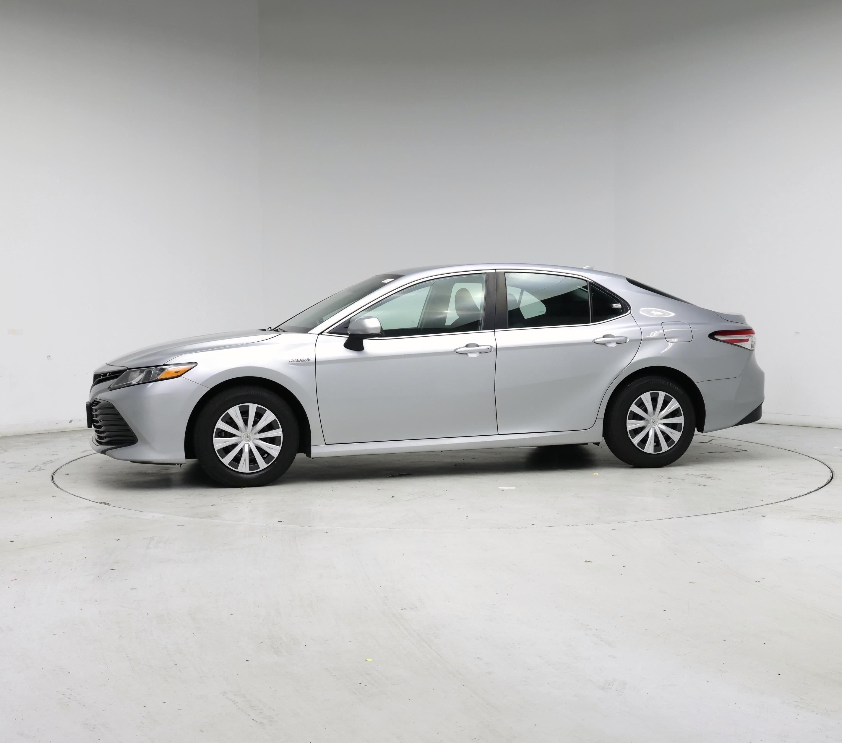 Thumbnail: 2019 Toyota Camry - 3