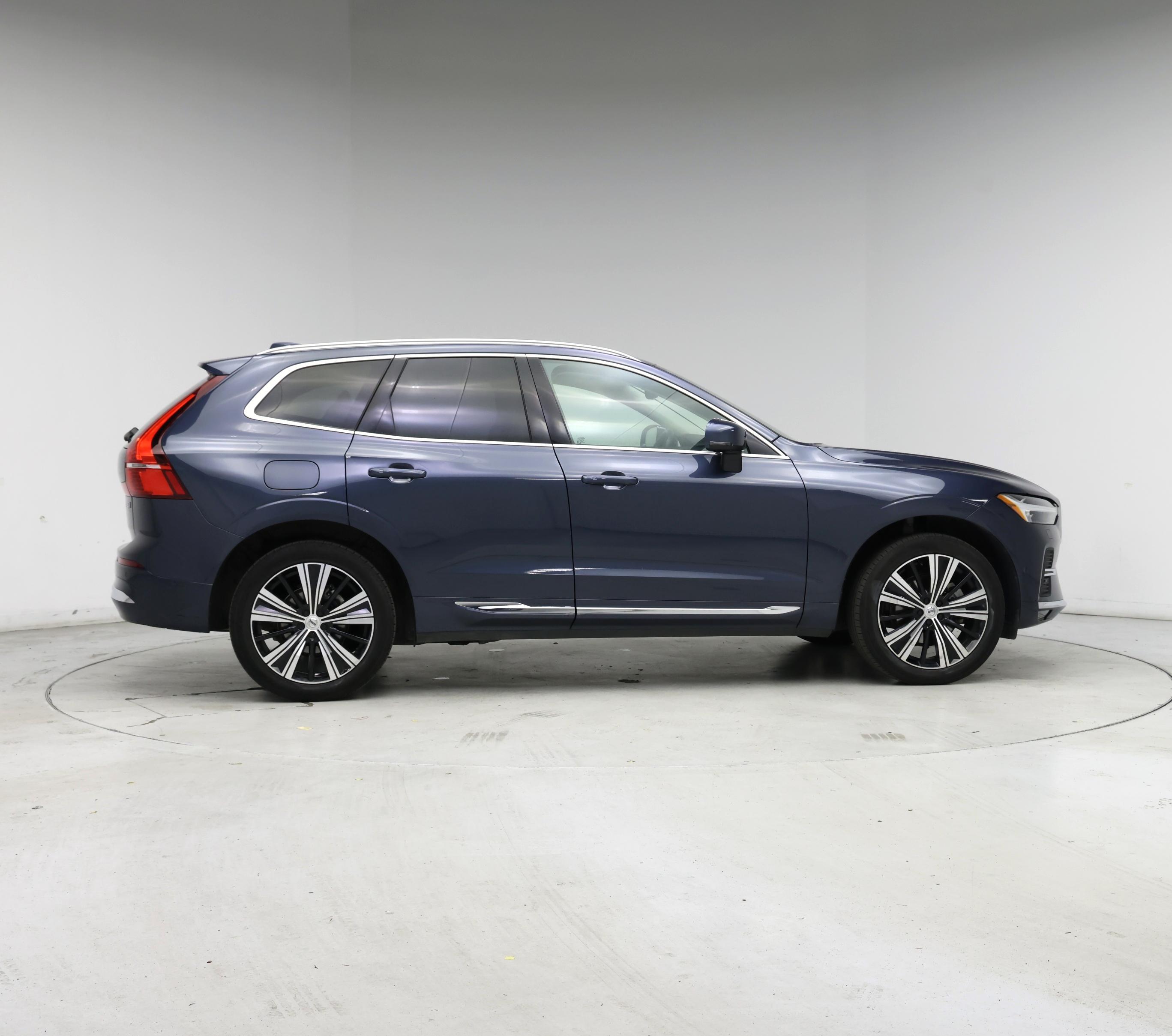 Thumbnail: 2022 Volvo XC60 - 7