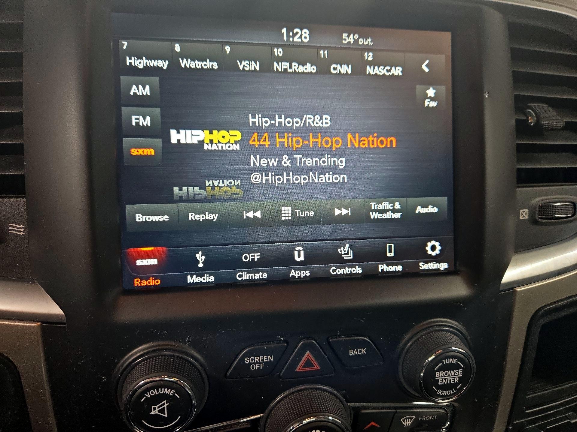 Thumbnail: 2019 RAM 1500 Classic - 15