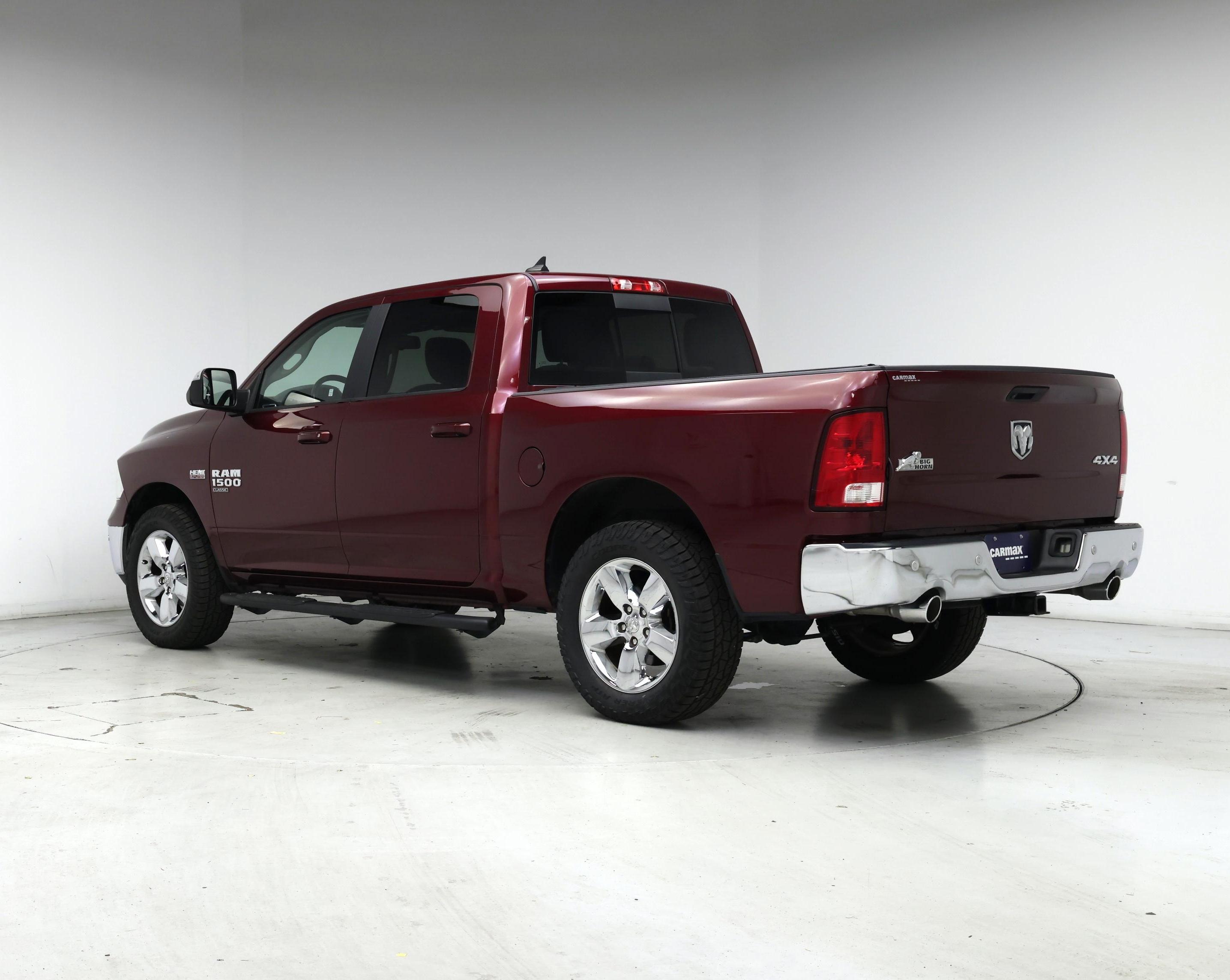 Thumbnail: 2019 RAM 1500 Classic - 2