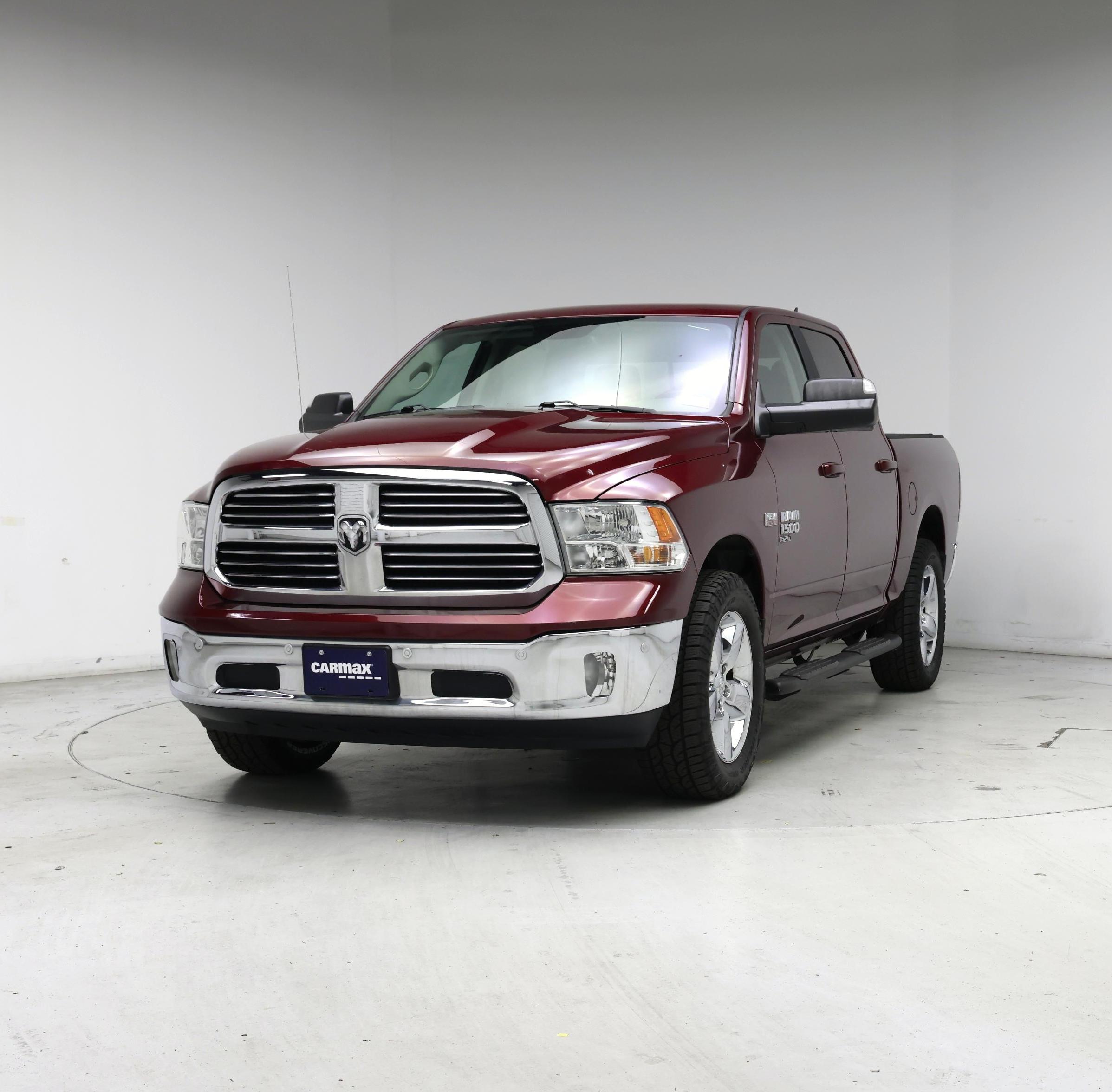 Thumbnail: 2019 RAM 1500 Classic - 4