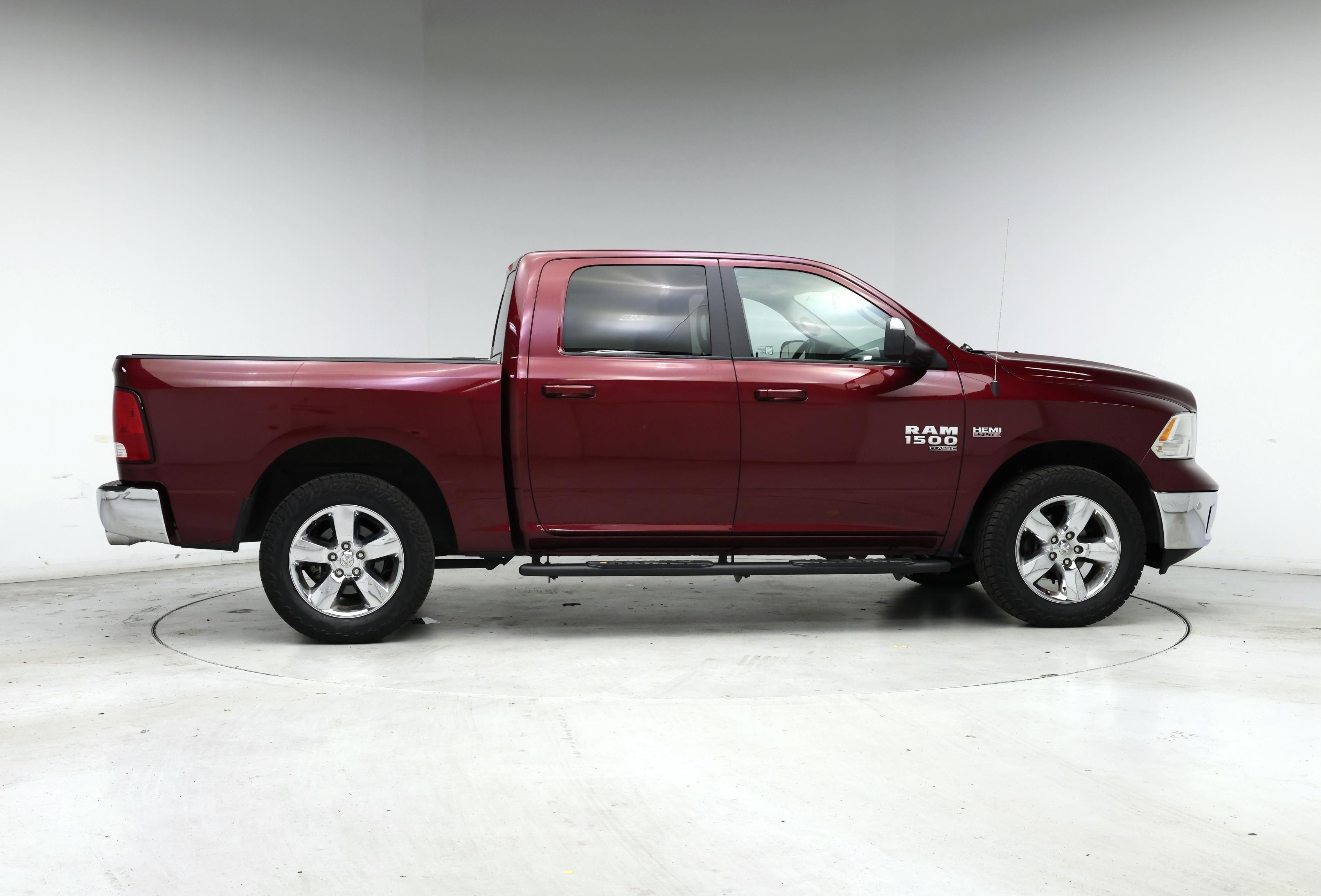 Thumbnail: 2019 RAM 1500 Classic - 7