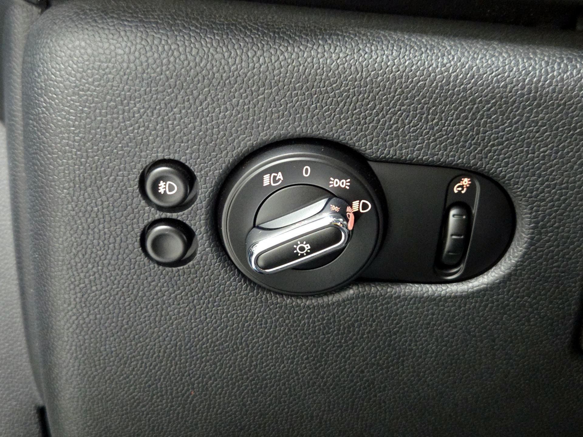 Thumbnail: 2016 MINI Cooper - 13