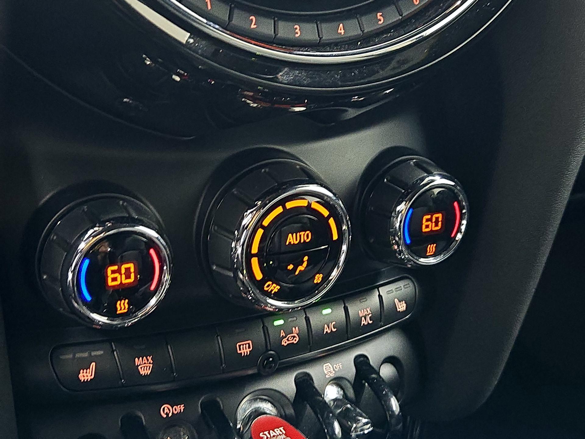 Thumbnail: 2016 MINI Cooper - 16