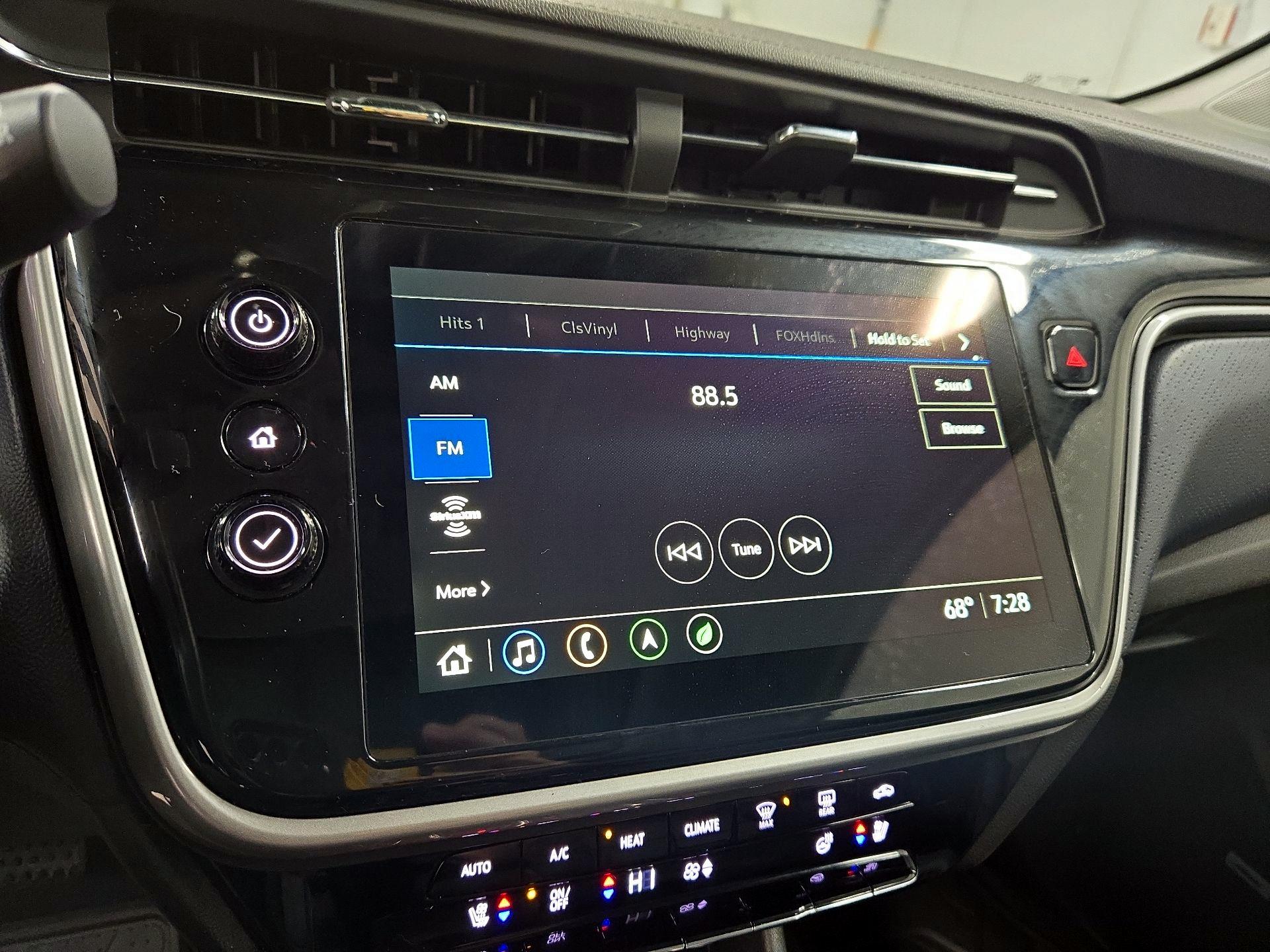 Thumbnail: 2023 Chevrolet Bolt EUV - 16