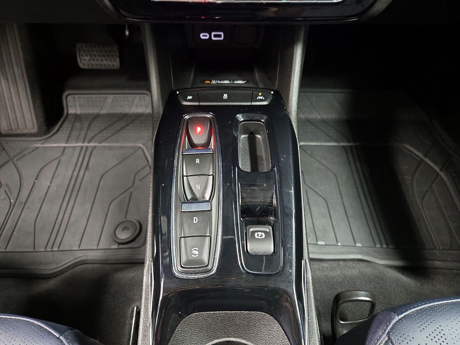 Thumbnail: 2023 Chevrolet Bolt EUV - 18