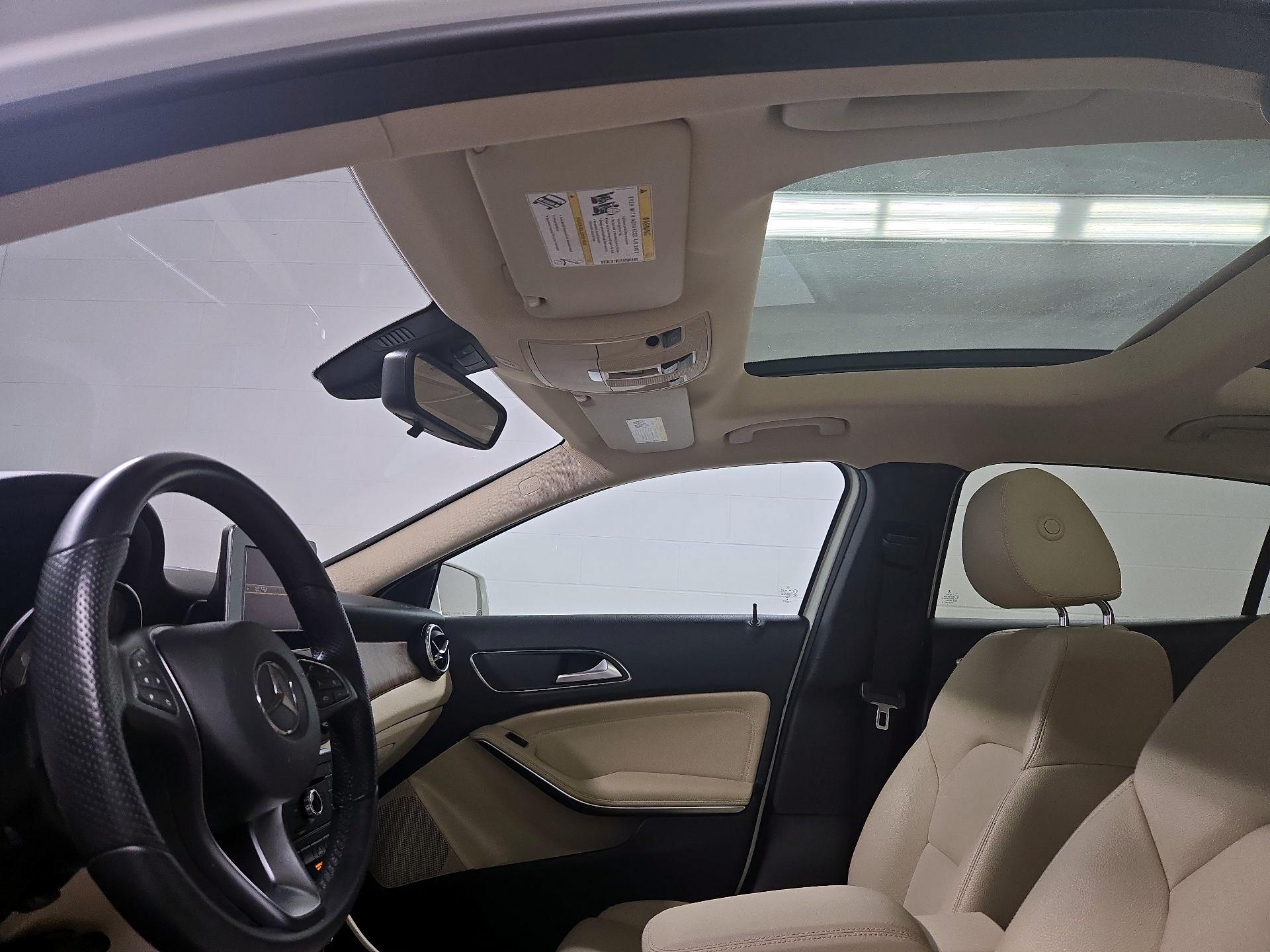 Thumbnail: 2016 Mercedes-Benz GLA - 19