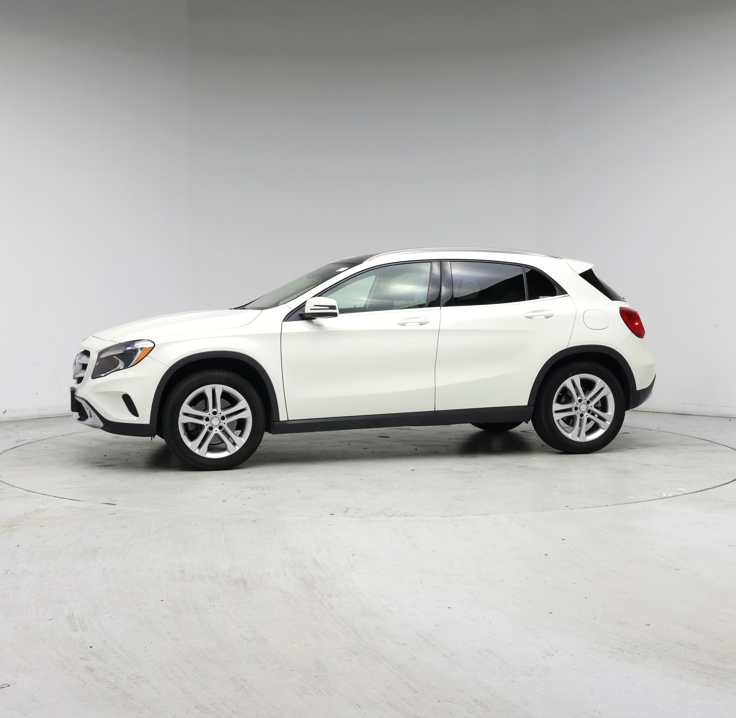 Thumbnail: 2016 Mercedes-Benz GLA - 3