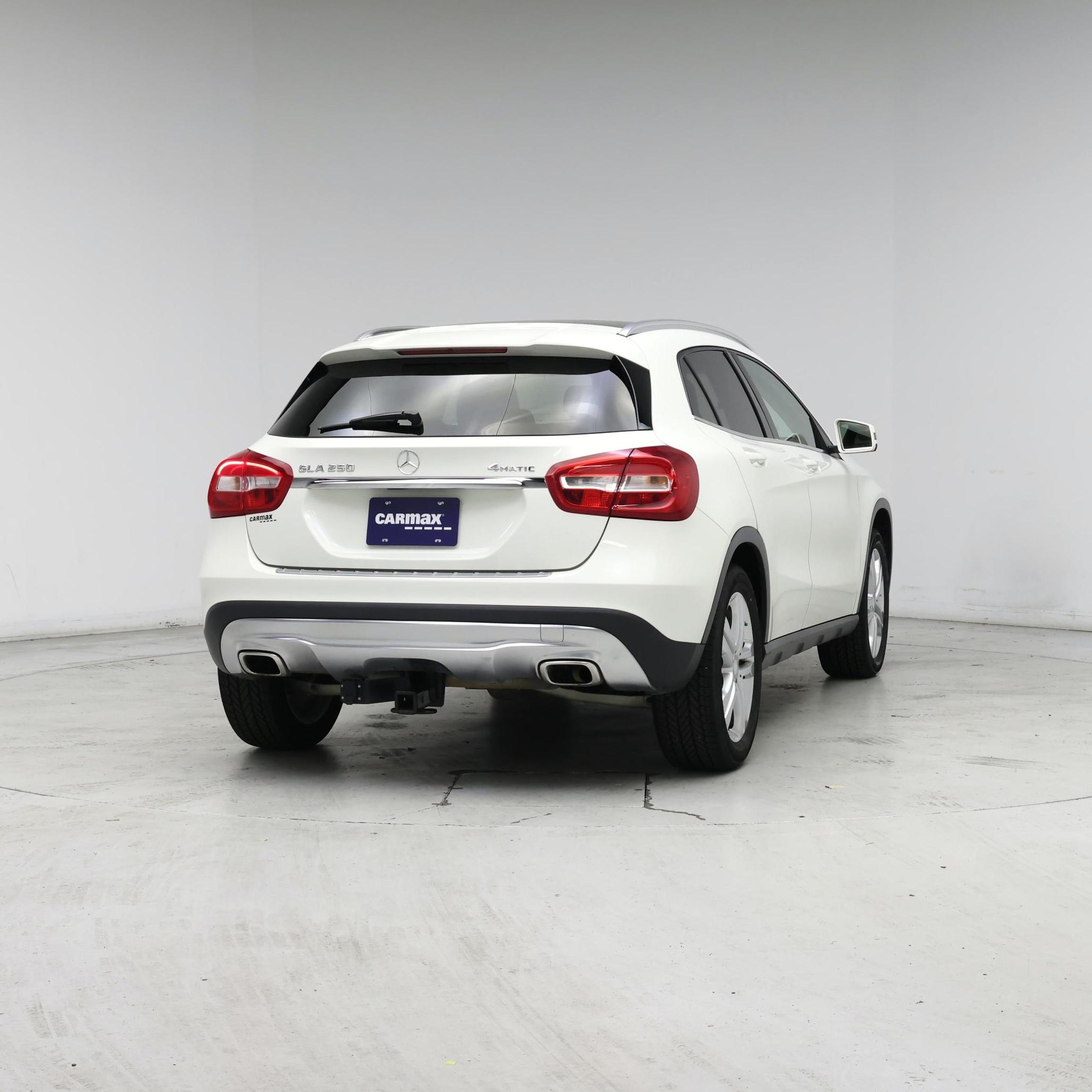 Thumbnail: 2016 Mercedes-Benz GLA - 8