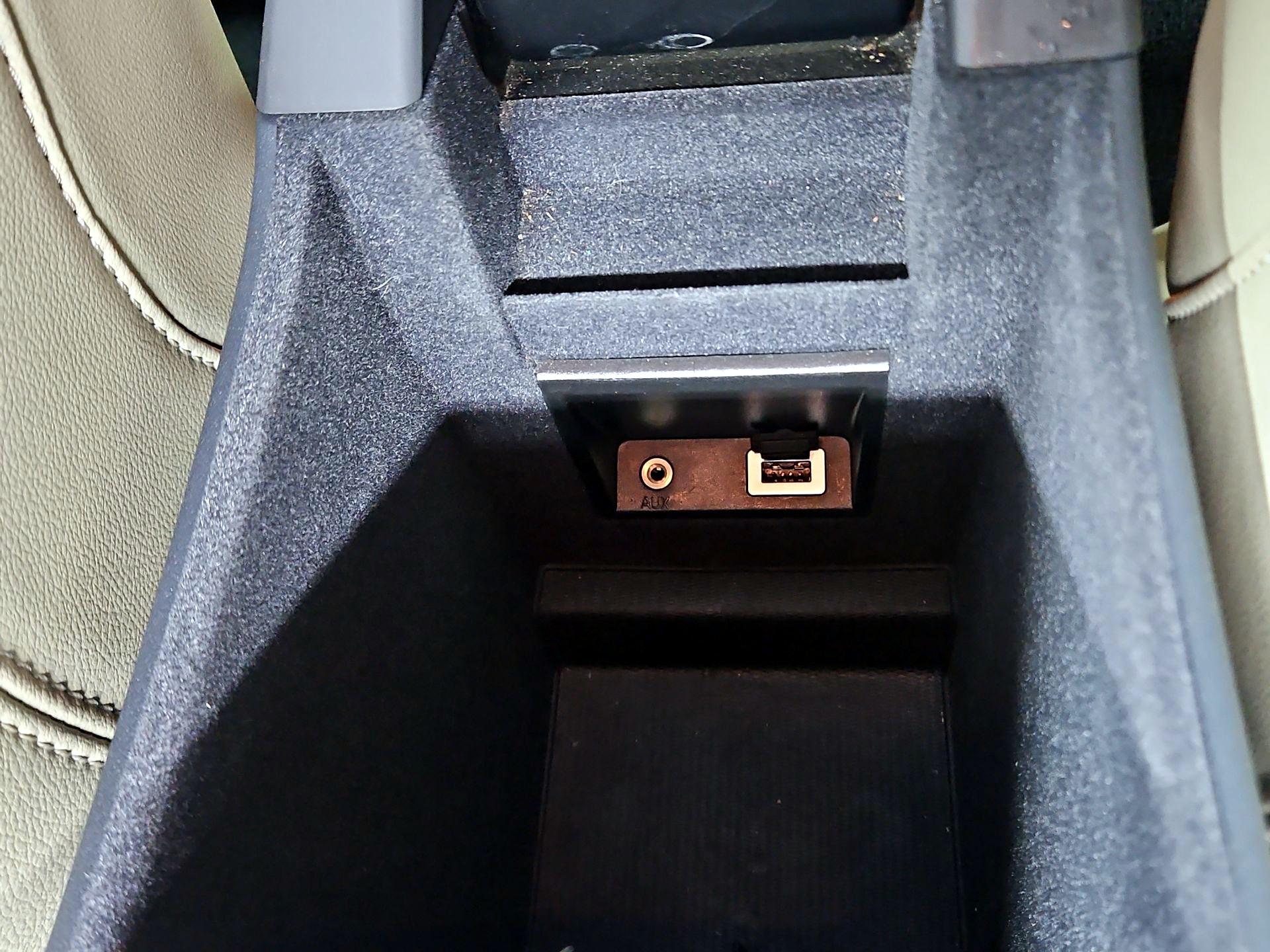 Thumbnail: 2016 Volvo XC60 - 19