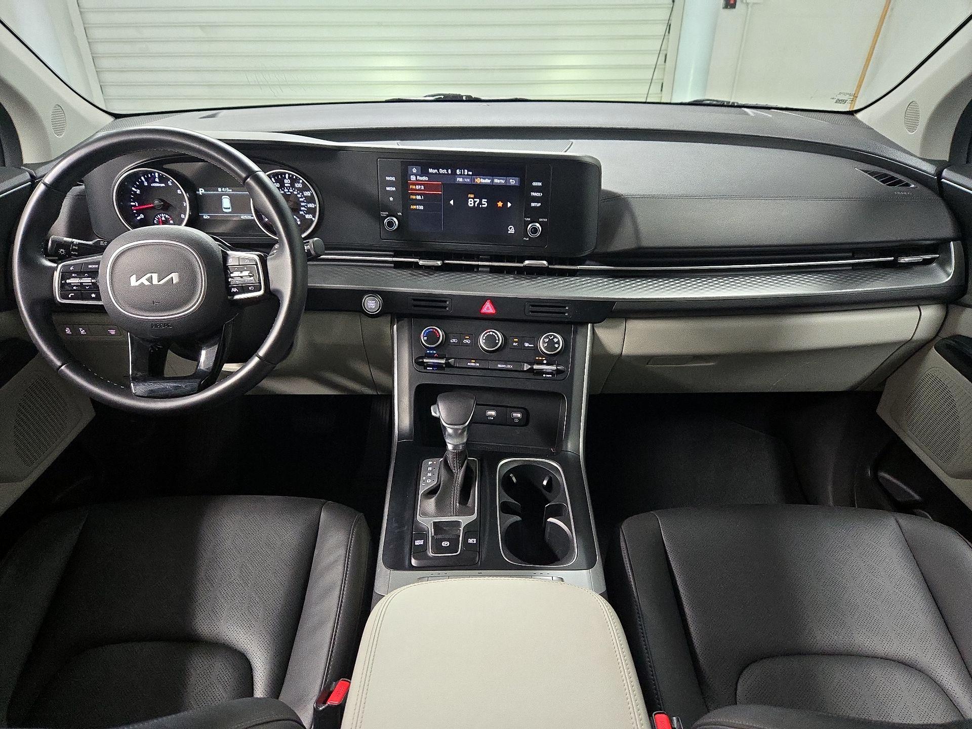 Thumbnail: 2022 Kia Carnival - 9