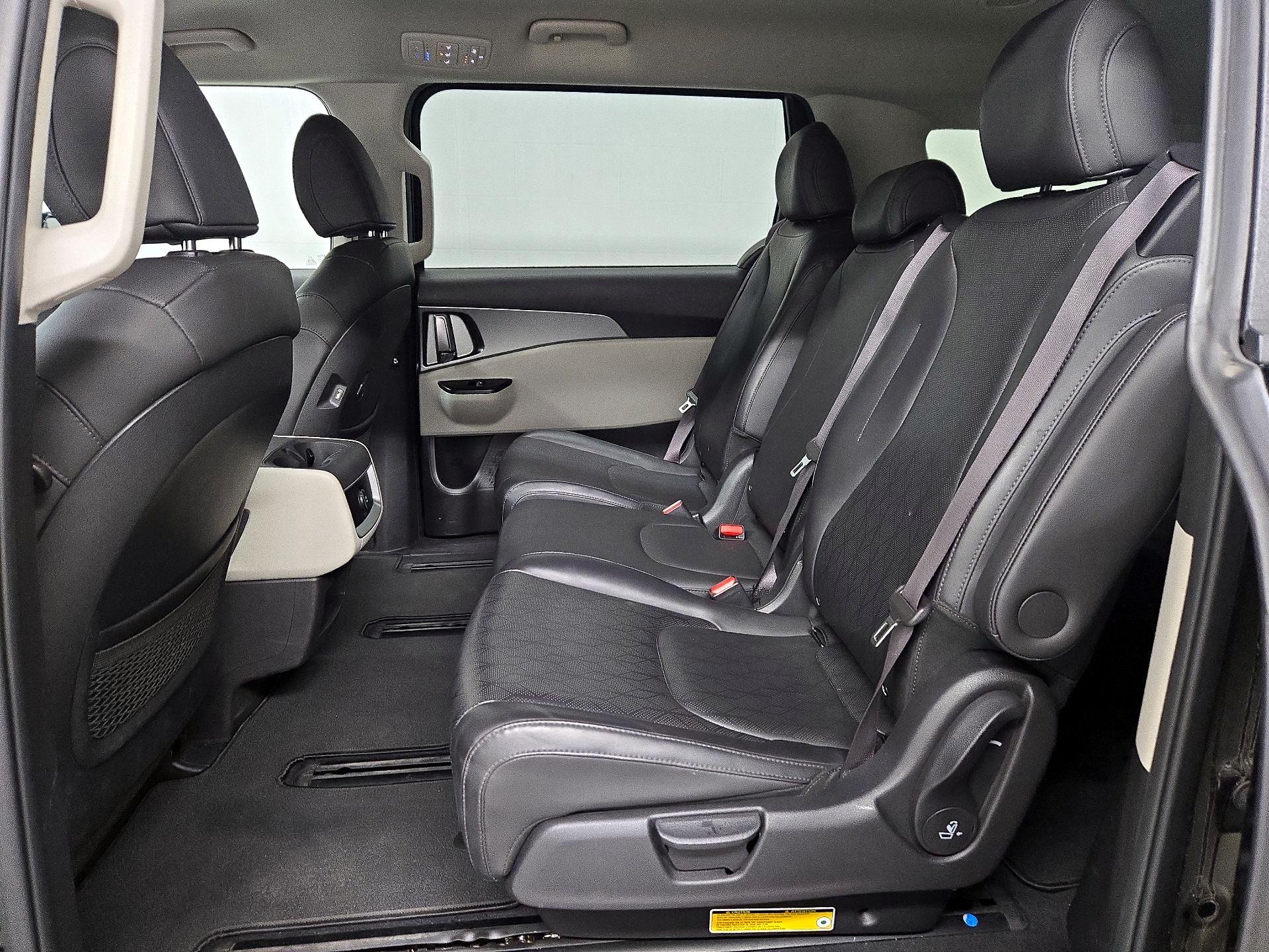 Thumbnail: 2022 Kia Carnival - 19