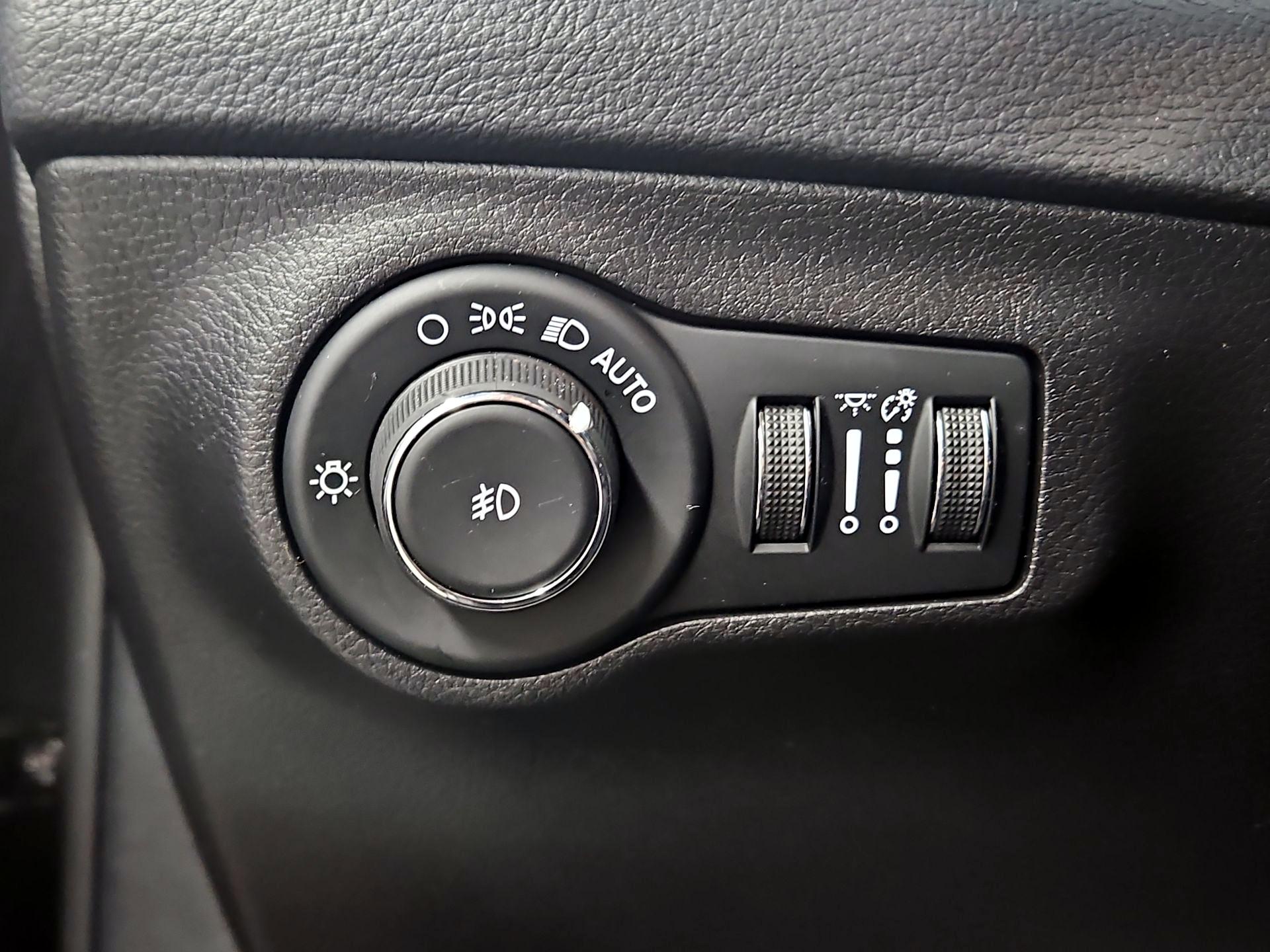 Thumbnail: 2019 Jeep Compass - 13