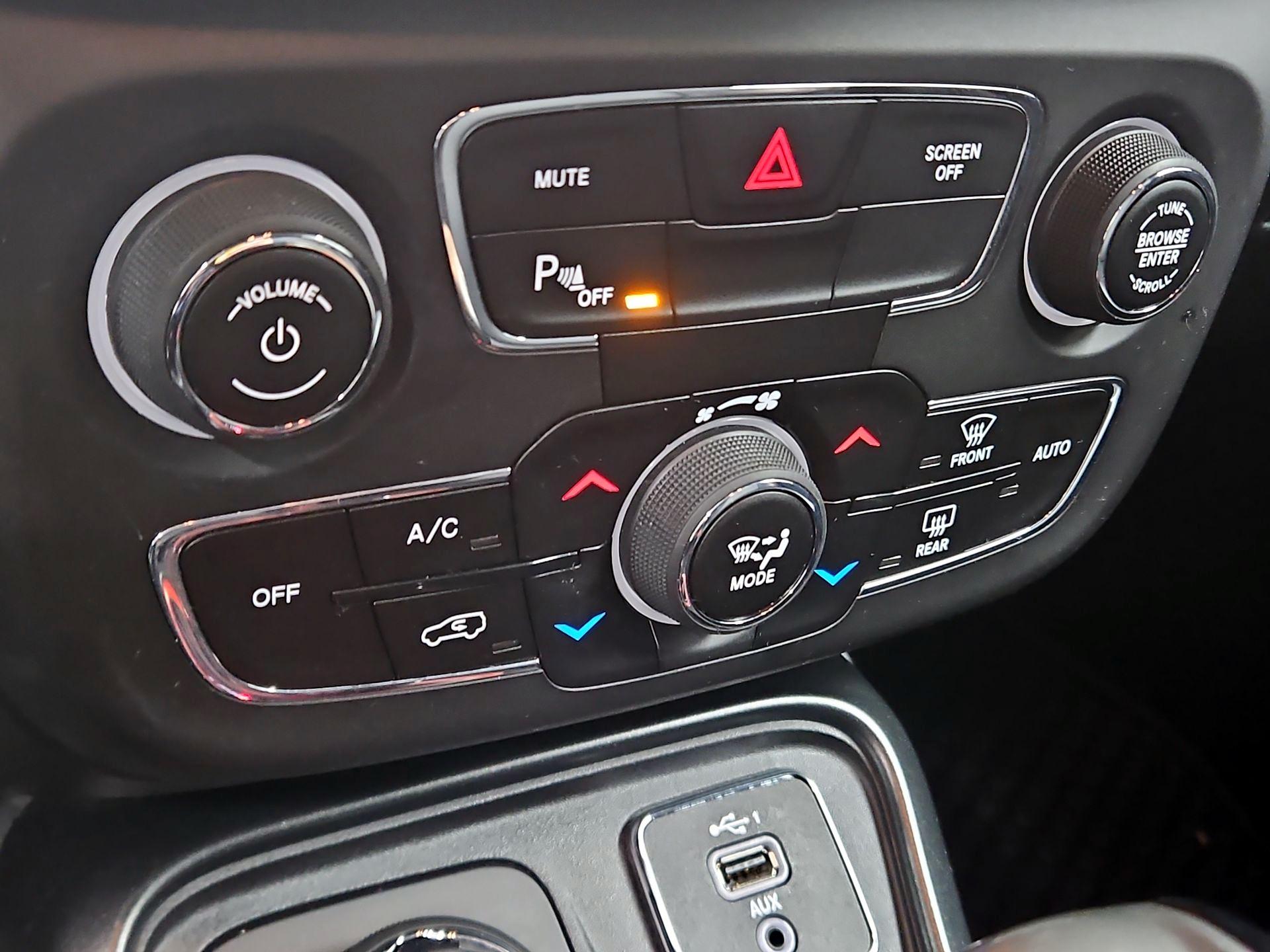 Thumbnail: 2019 Jeep Compass - 16