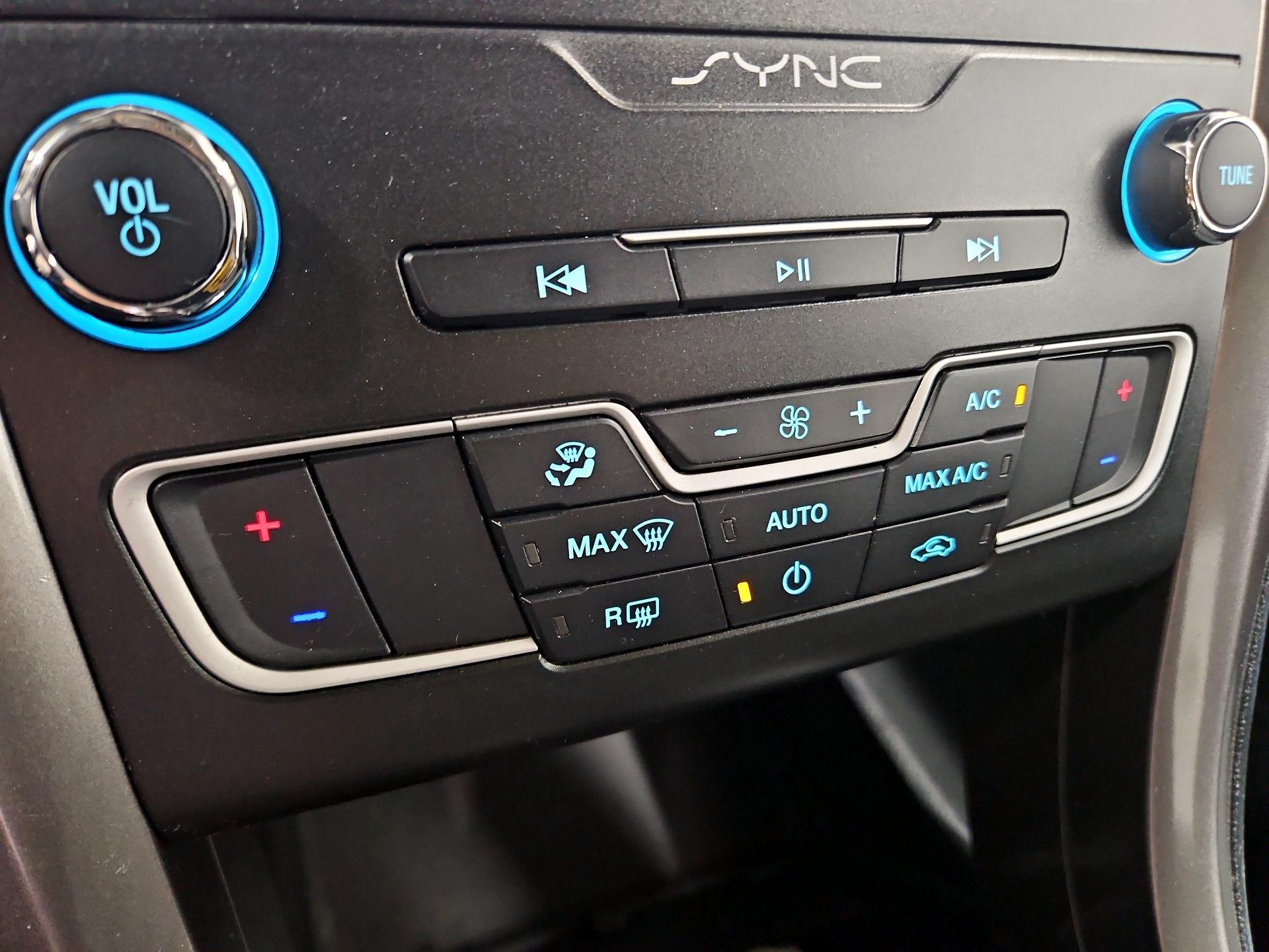 Thumbnail: 2019 Ford Fusion - 17