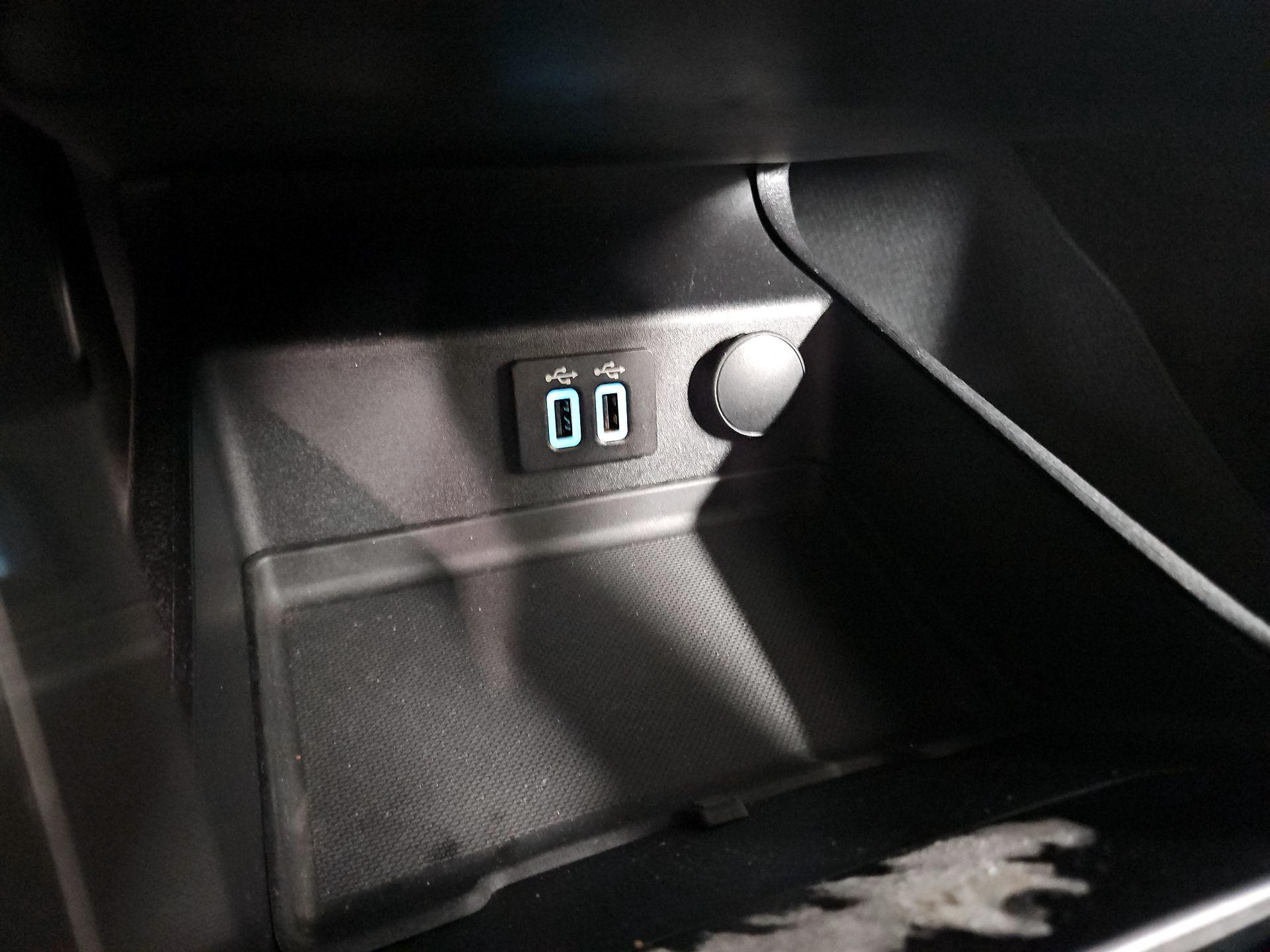 Thumbnail: 2019 Ford Fusion - 19