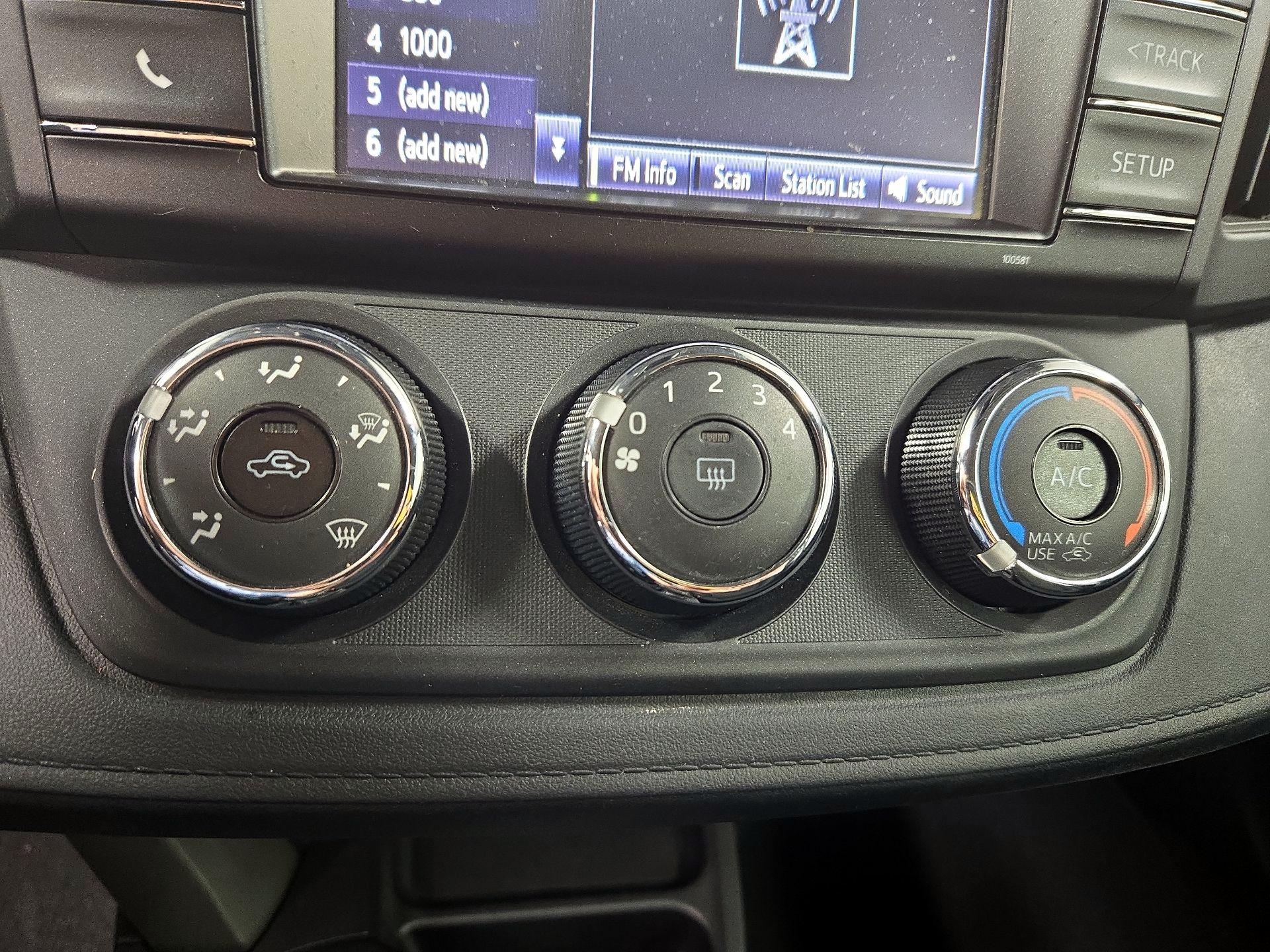 Thumbnail: 2018 Toyota RAV4 - 16