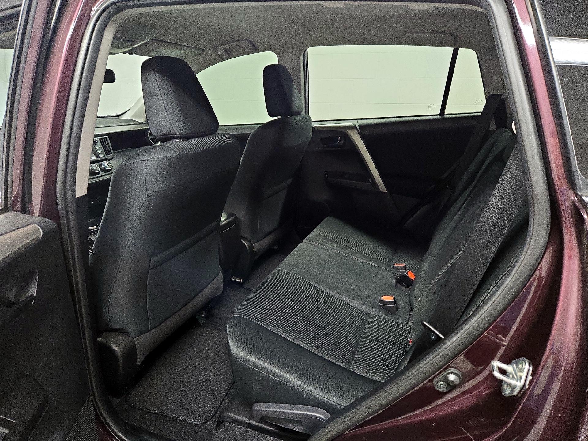 Thumbnail: 2018 Toyota RAV4 - 19