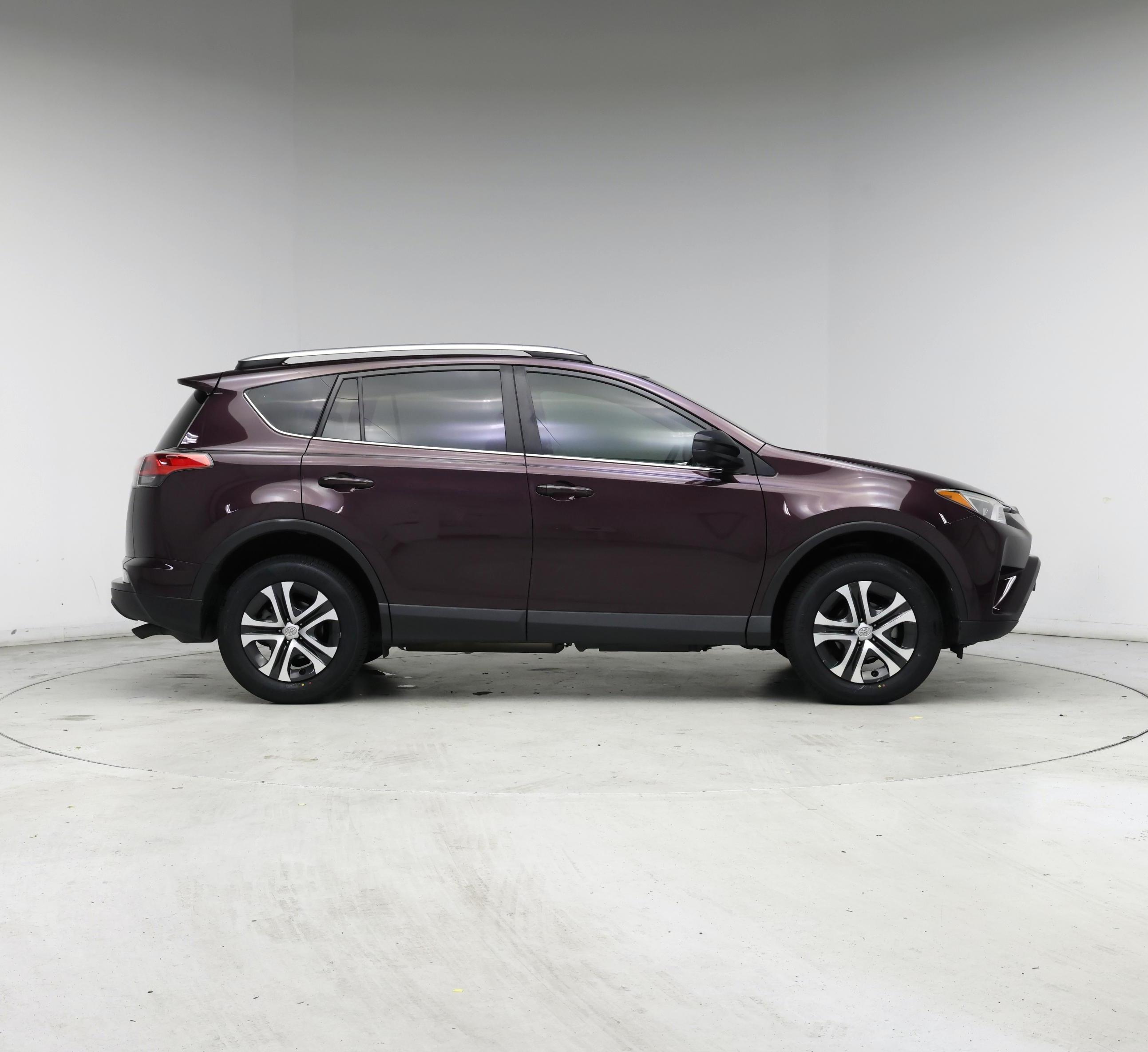 Thumbnail: 2018 Toyota RAV4 - 7