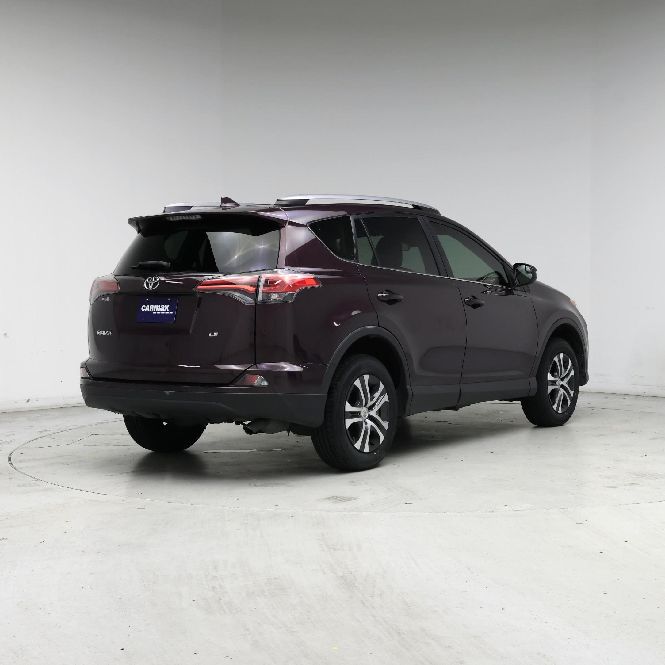 Thumbnail: 2018 Toyota RAV4 - 8