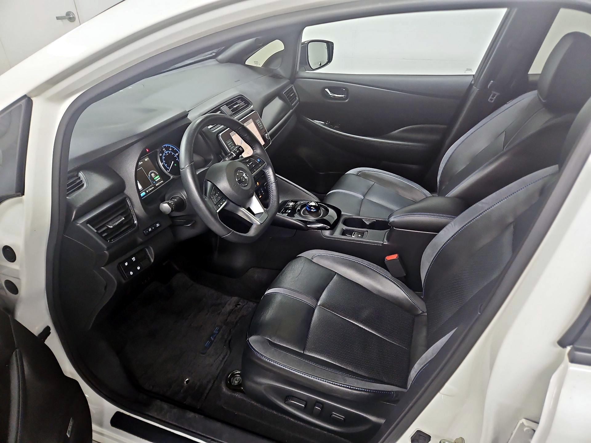Thumbnail: 2020 Nissan Leaf - 11