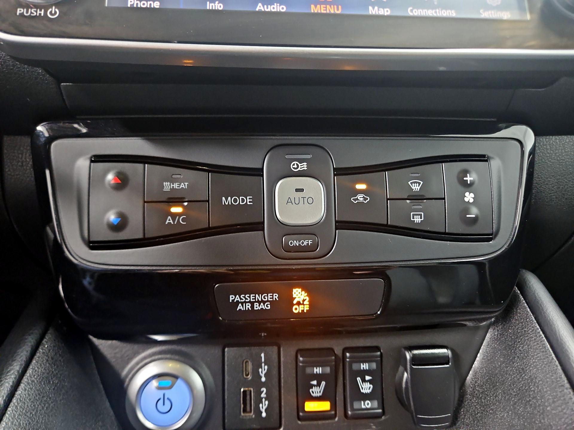 Thumbnail: 2020 Nissan Leaf - 17