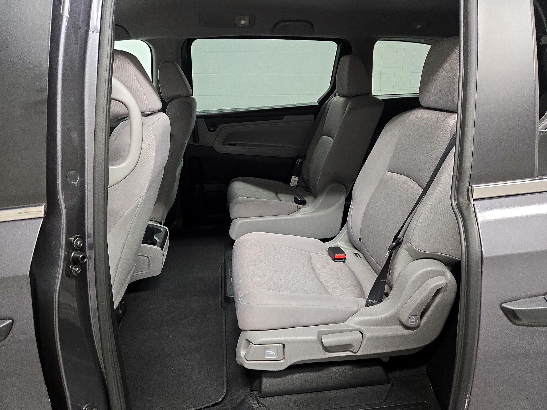 Thumbnail: 2018 Honda Odyssey - 19