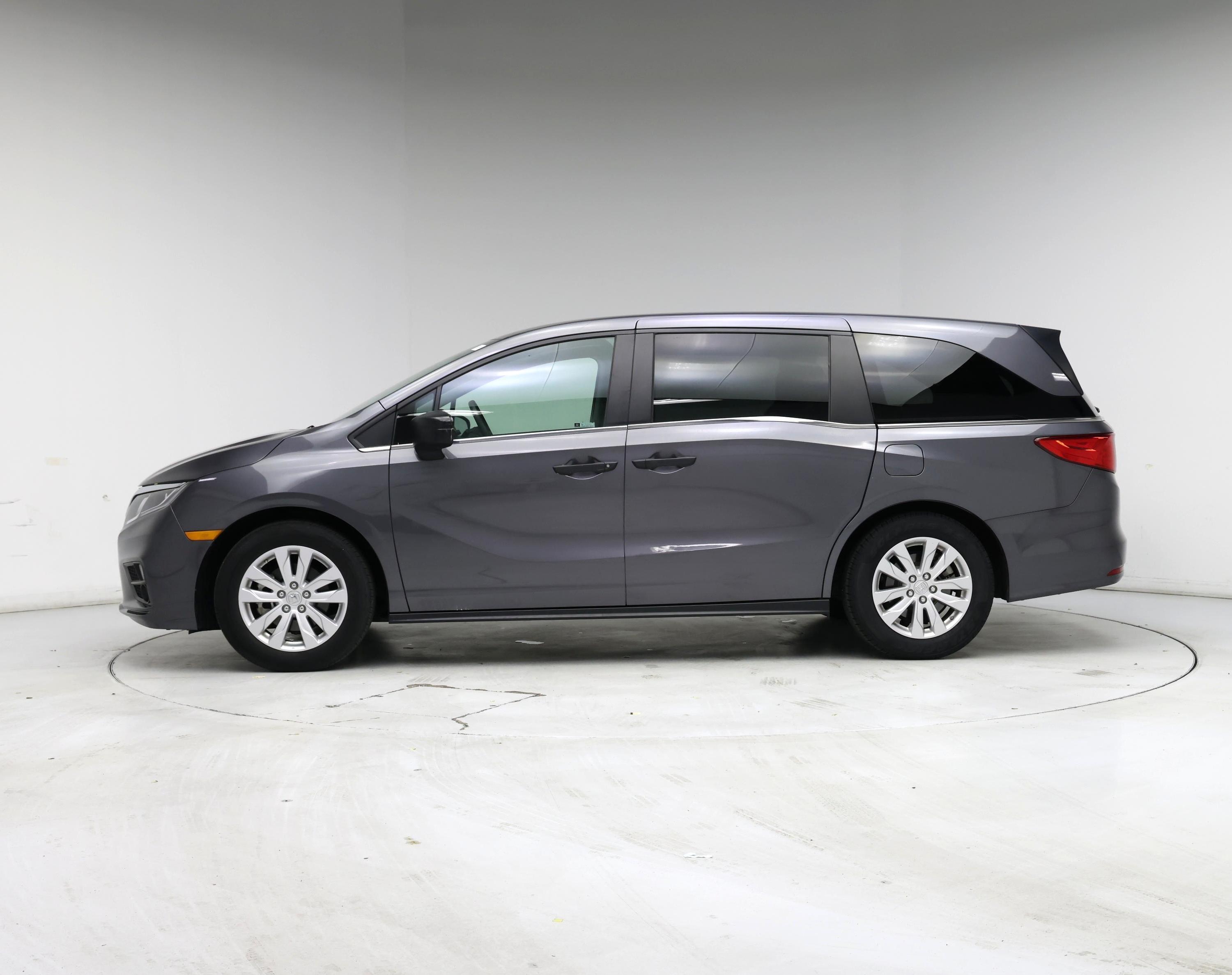 Thumbnail: 2018 Honda Odyssey - 3