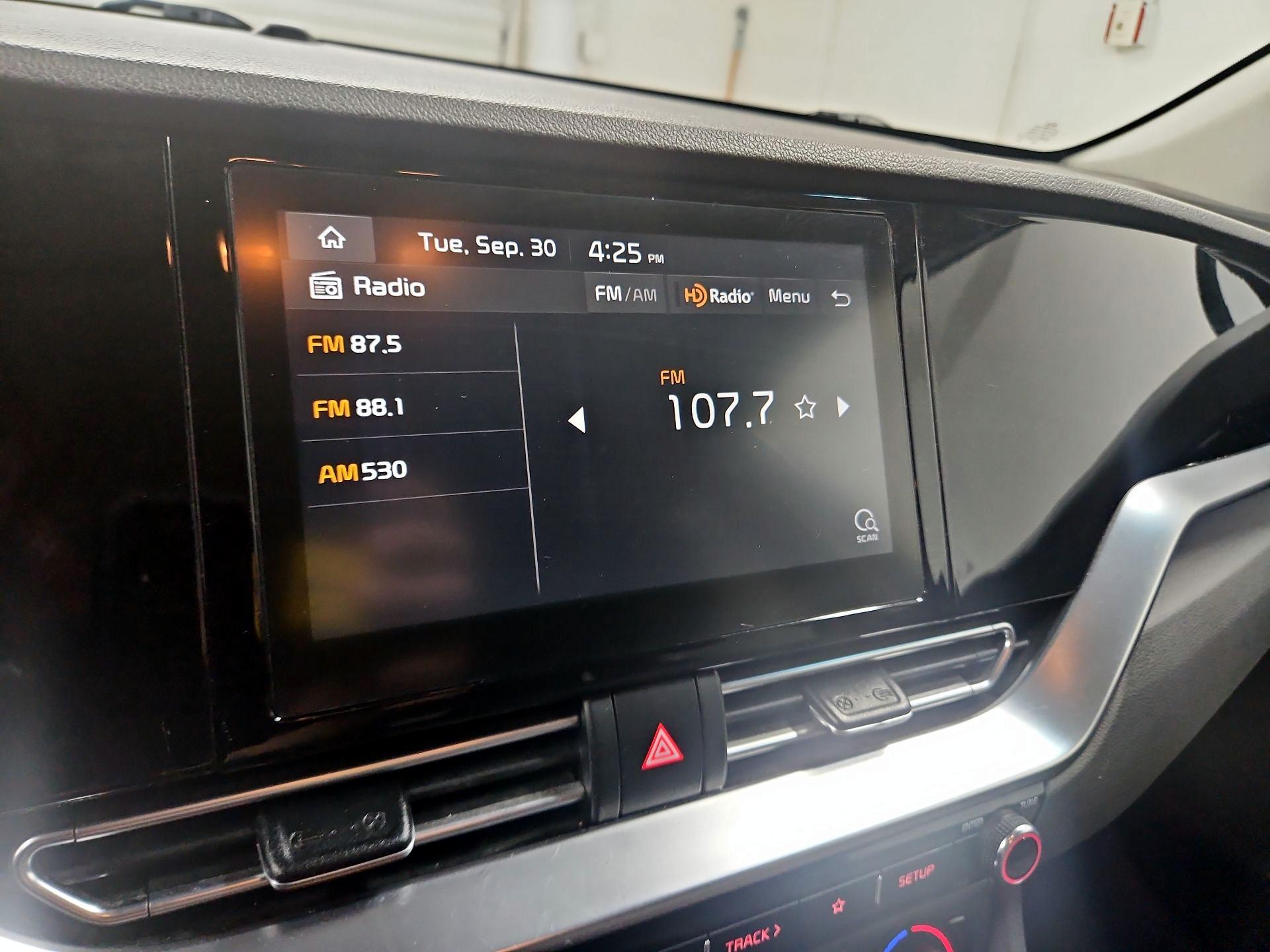 Thumbnail: 2021 Kia Niro - 15