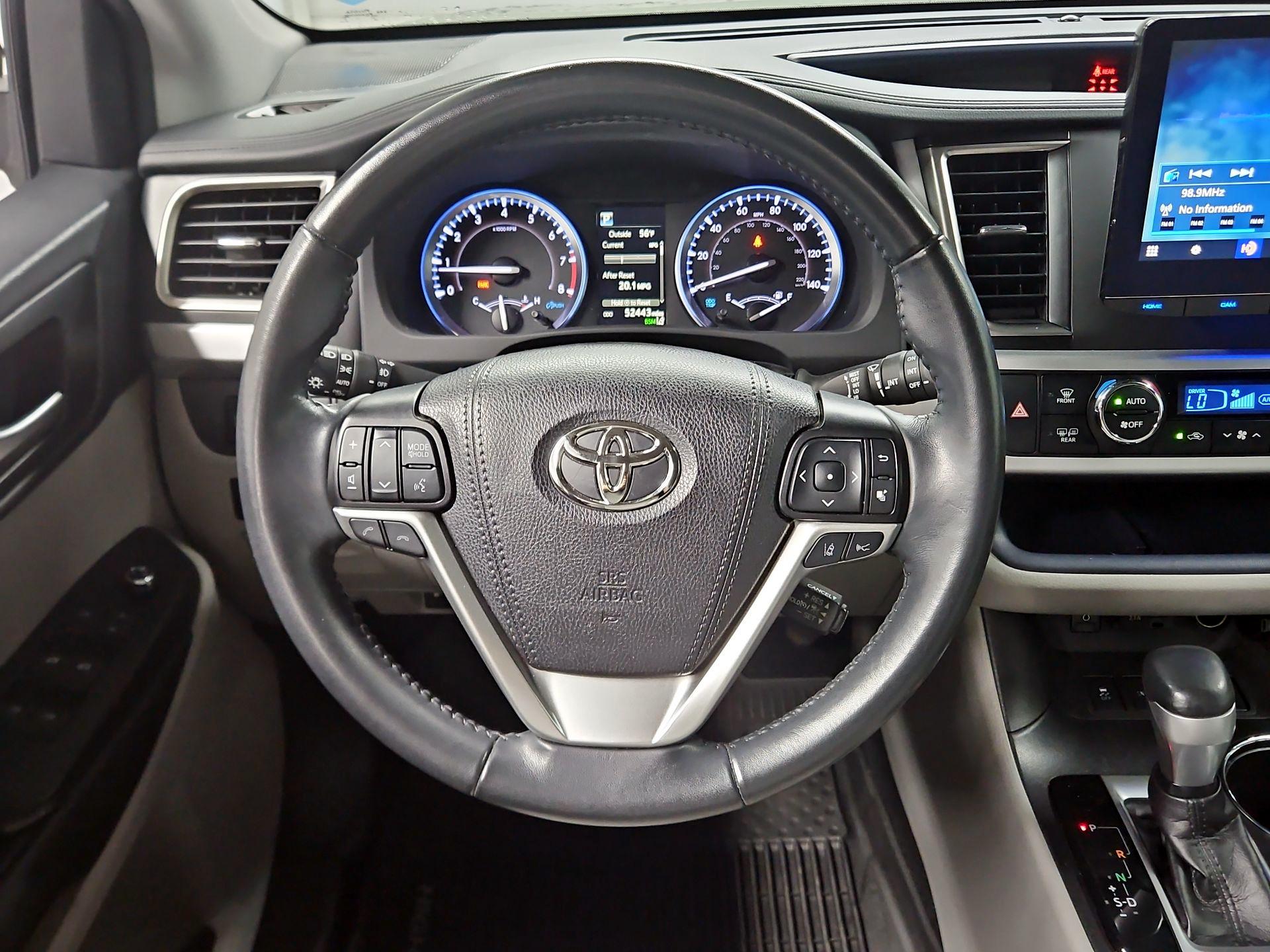 Thumbnail: 2019 Toyota Highlander - 10