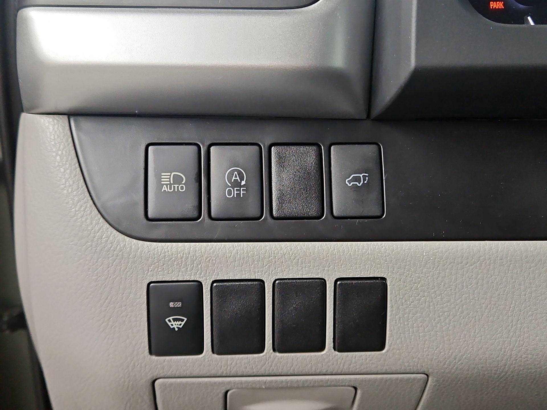 Thumbnail: 2019 Toyota Highlander - 13