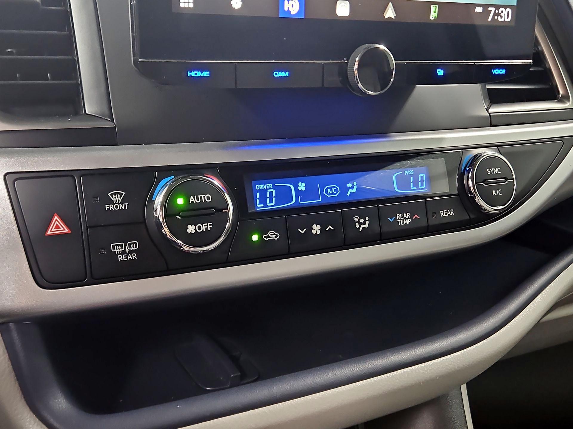 Thumbnail: 2019 Toyota Highlander - 16