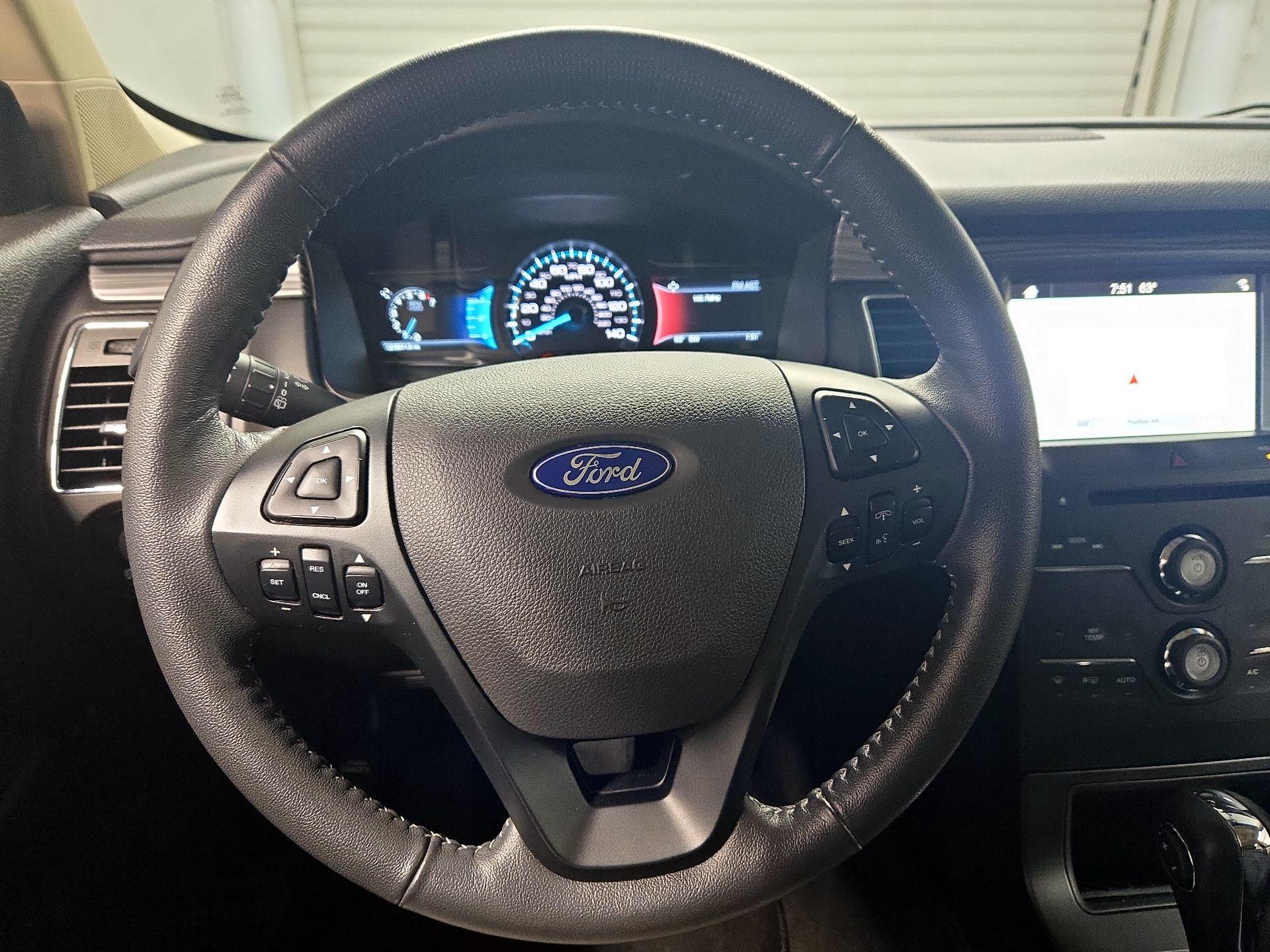 Thumbnail: 2019 Ford Flex - 10